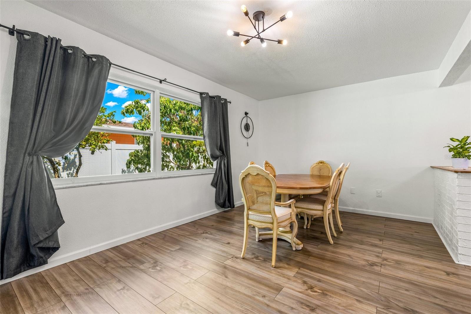 Image 7 of 18 For 3790 60th Street N