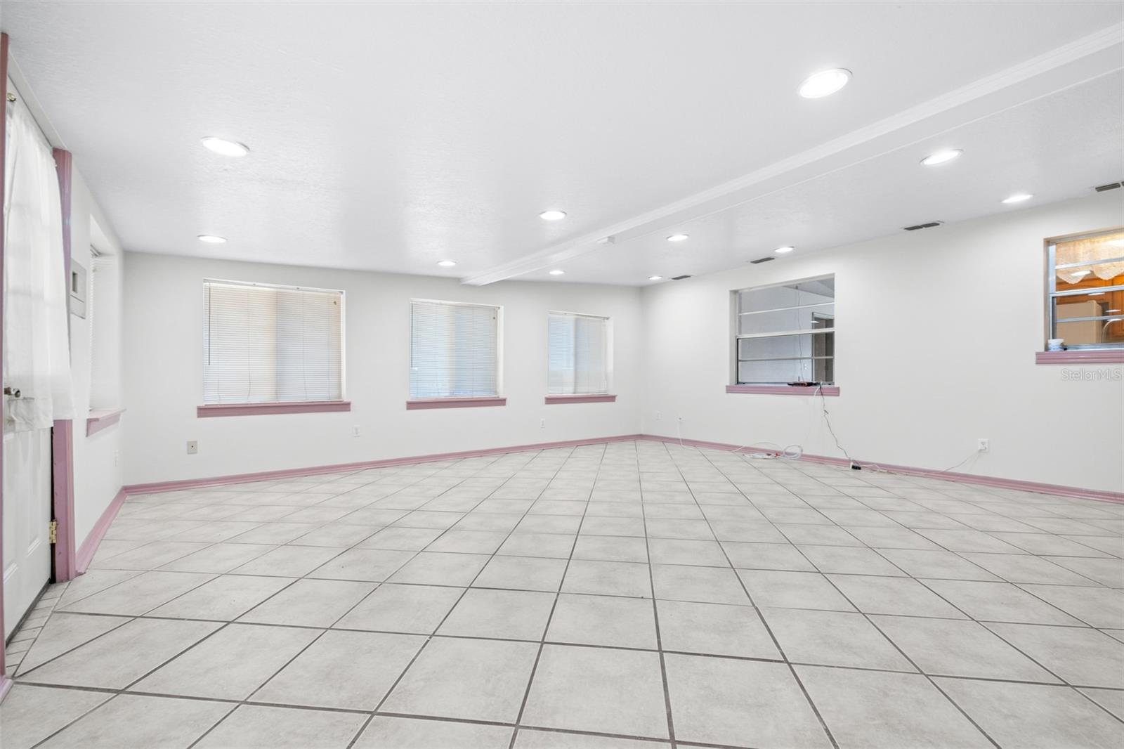 Image 21 of 53 For 2127 Noretta Lane