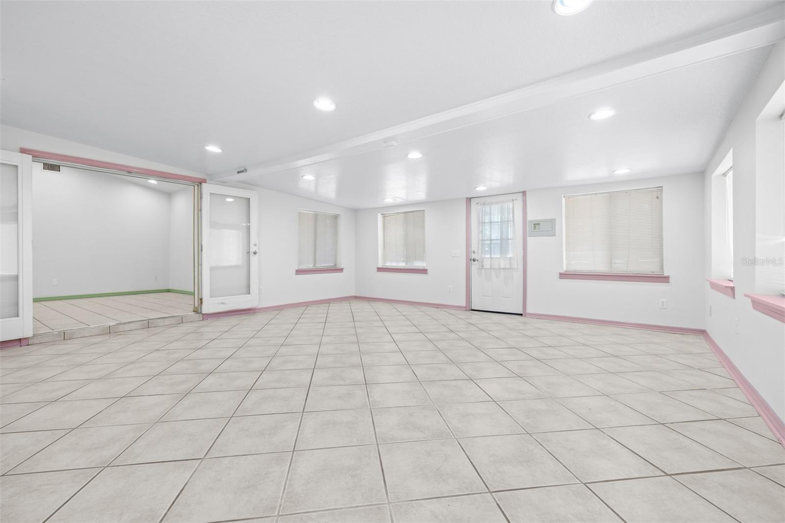 Image 23 of 53 For 2127 Noretta Lane