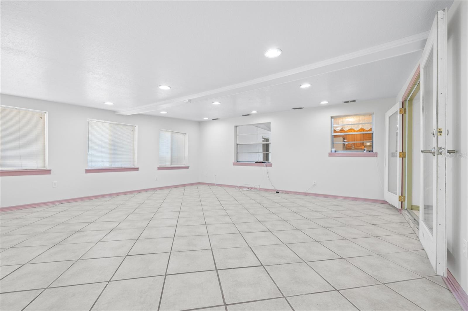 Image 25 of 53 For 2127 Noretta Lane