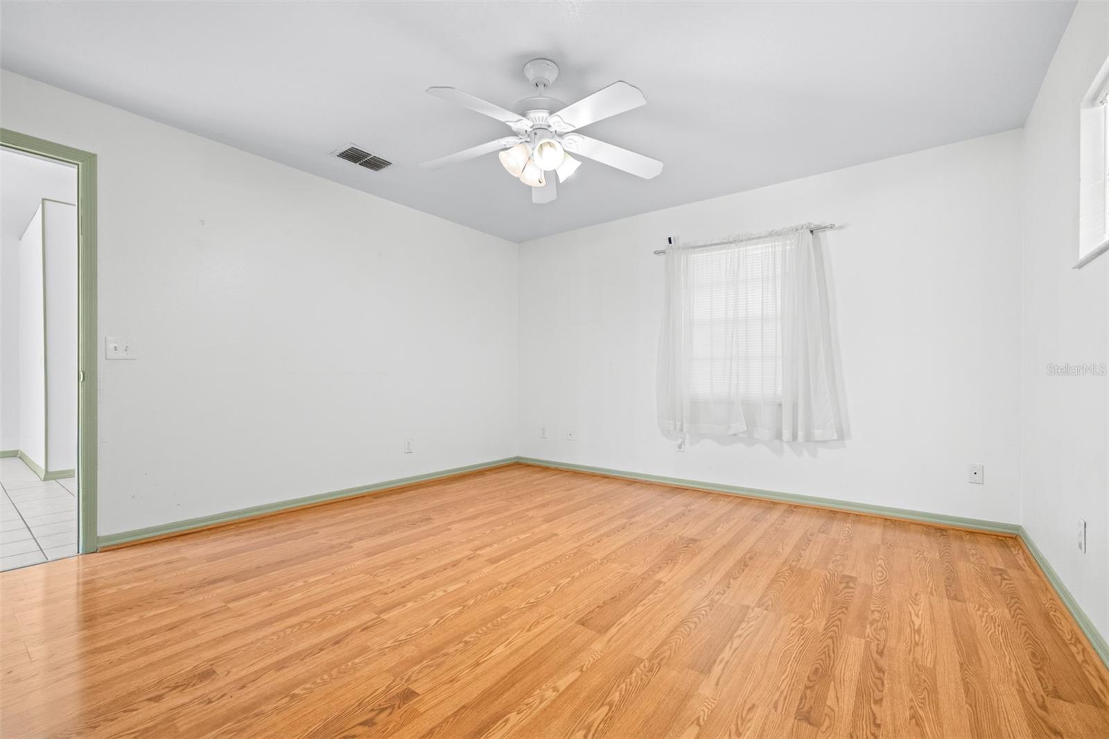 Image 27 of 53 For 2127 Noretta Lane