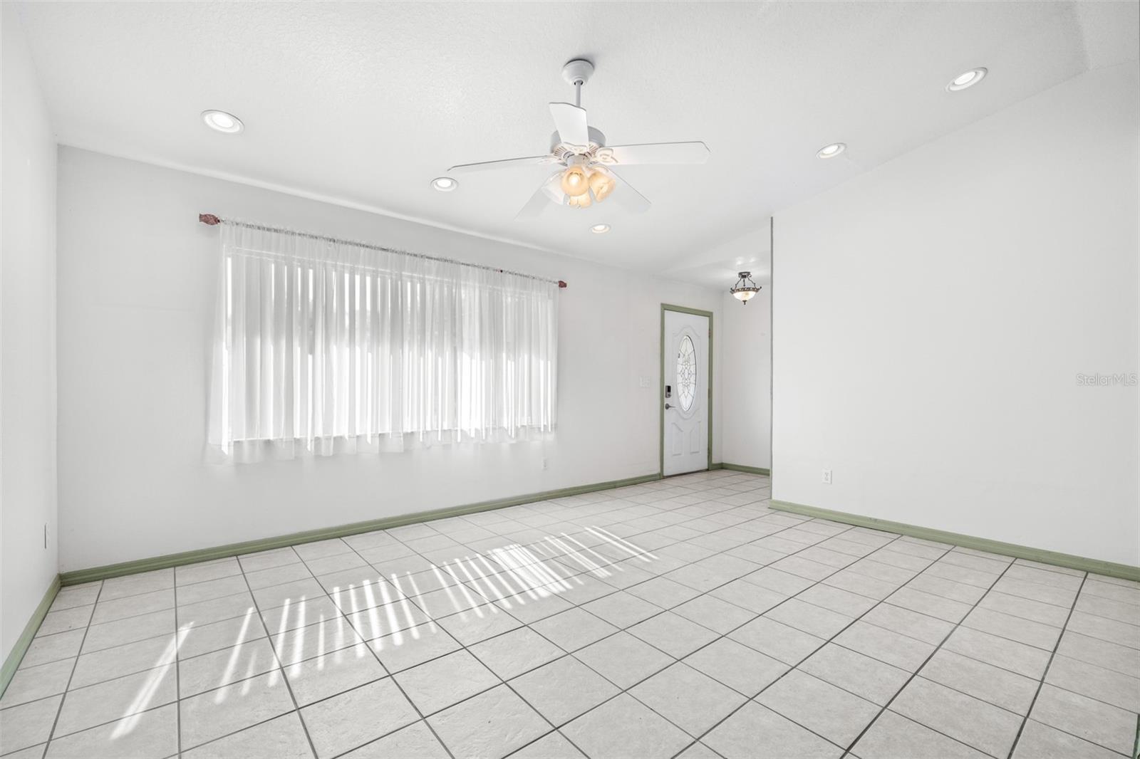 Image 8 of 53 For 2127 Noretta Lane