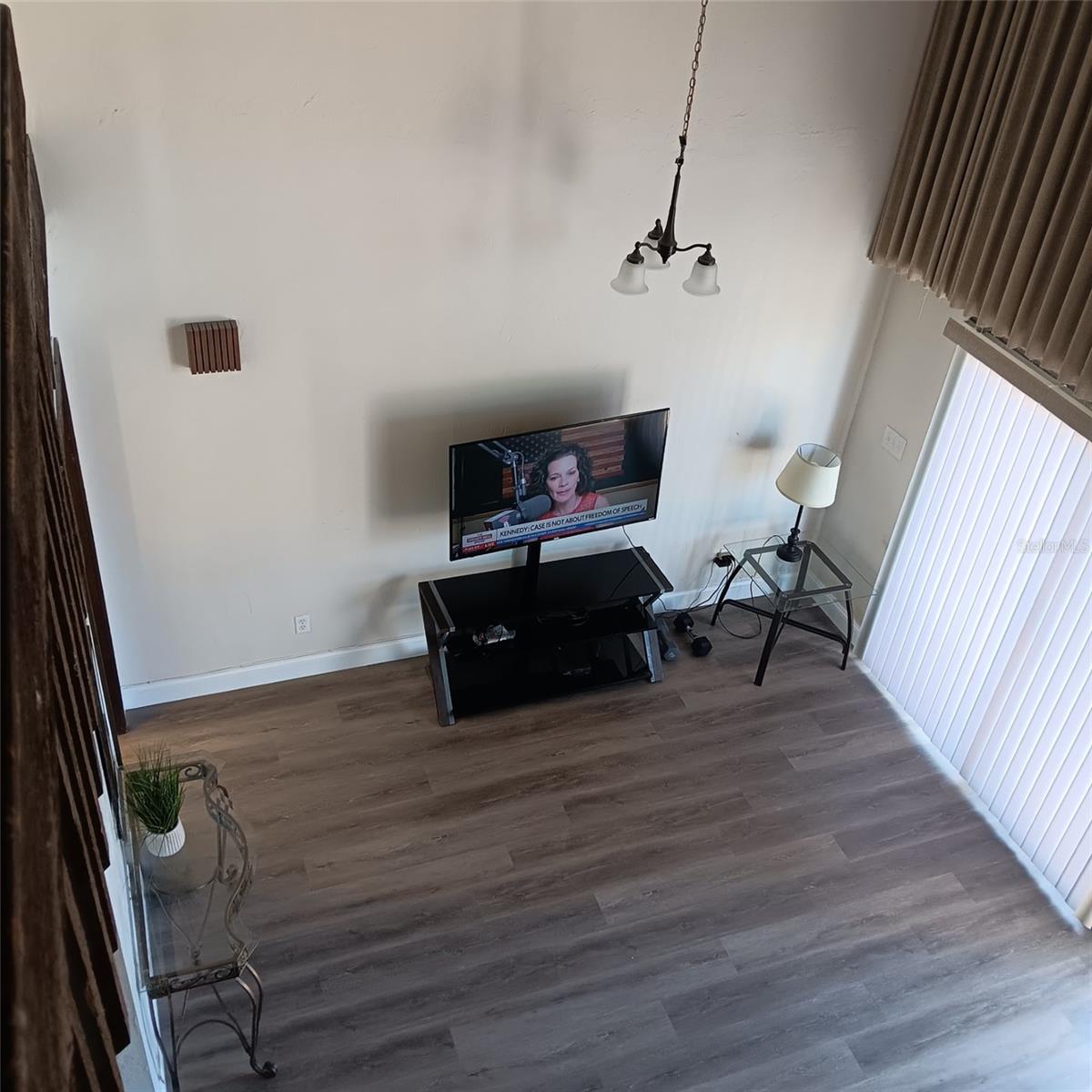 Image 11 of 17 For 2094 Corner Lake Drive 0