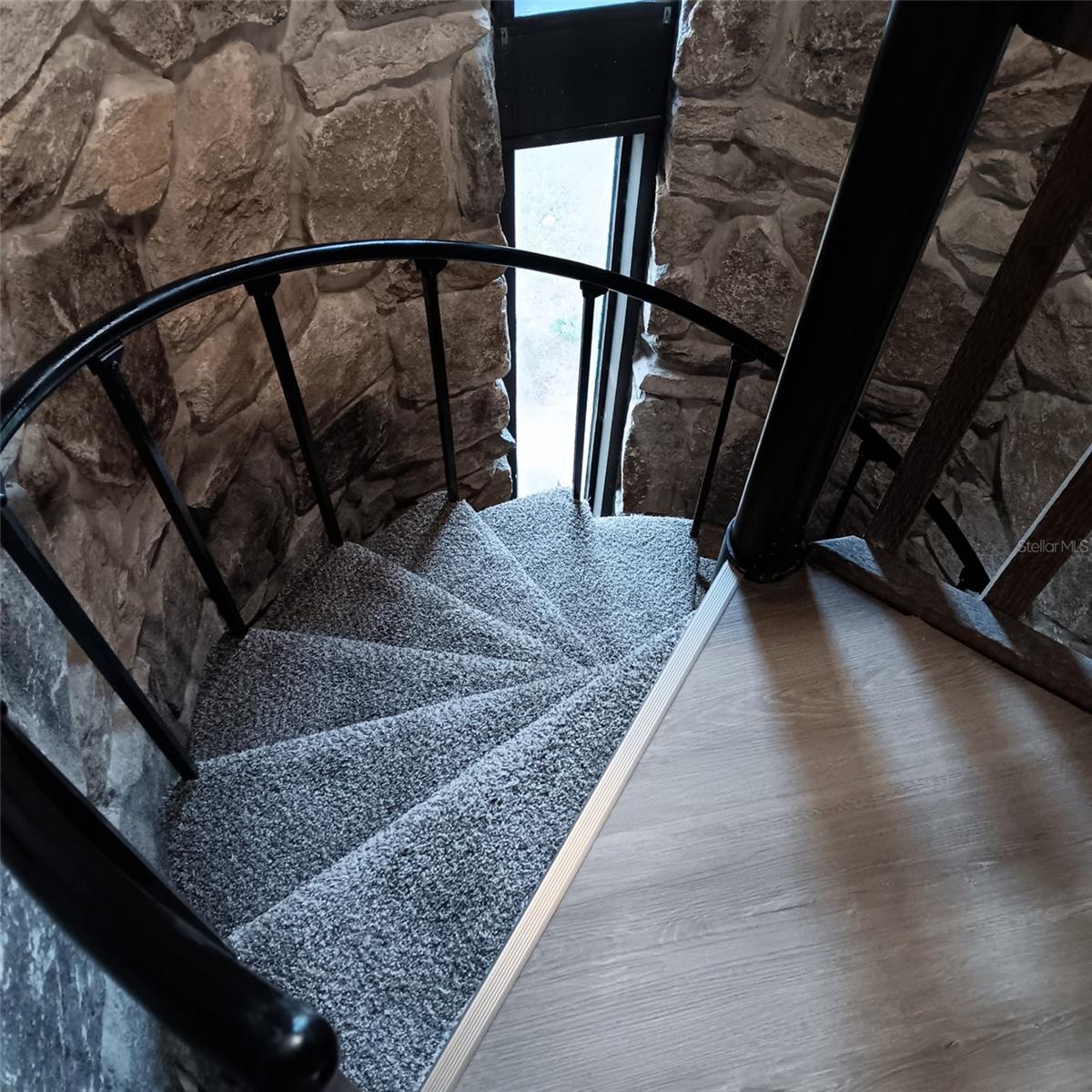 Image 12 of 17 For 2094 Corner Lake Drive 0