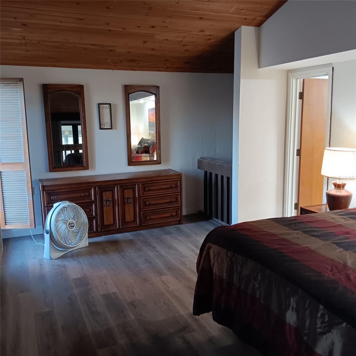 Image 7 of 17 For 2094 Corner Lake Drive 0