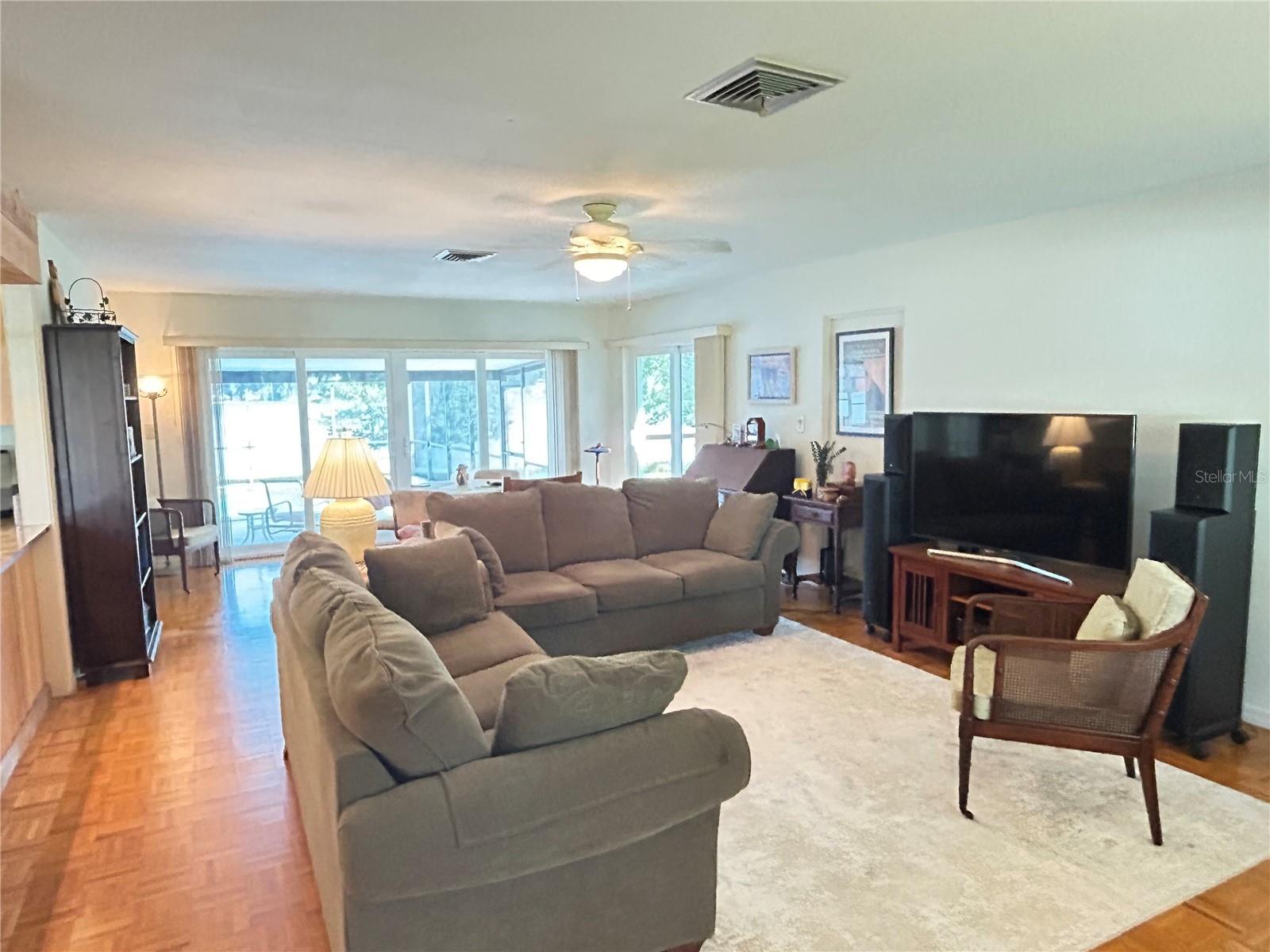 Image 6 of 44 For 1220 Tangerine Parkway Ne