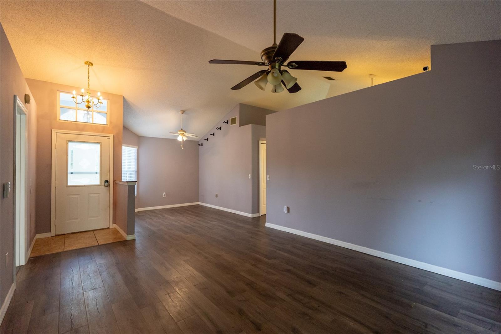 Image 4 of 45 For 94 Saint Kitts Circle