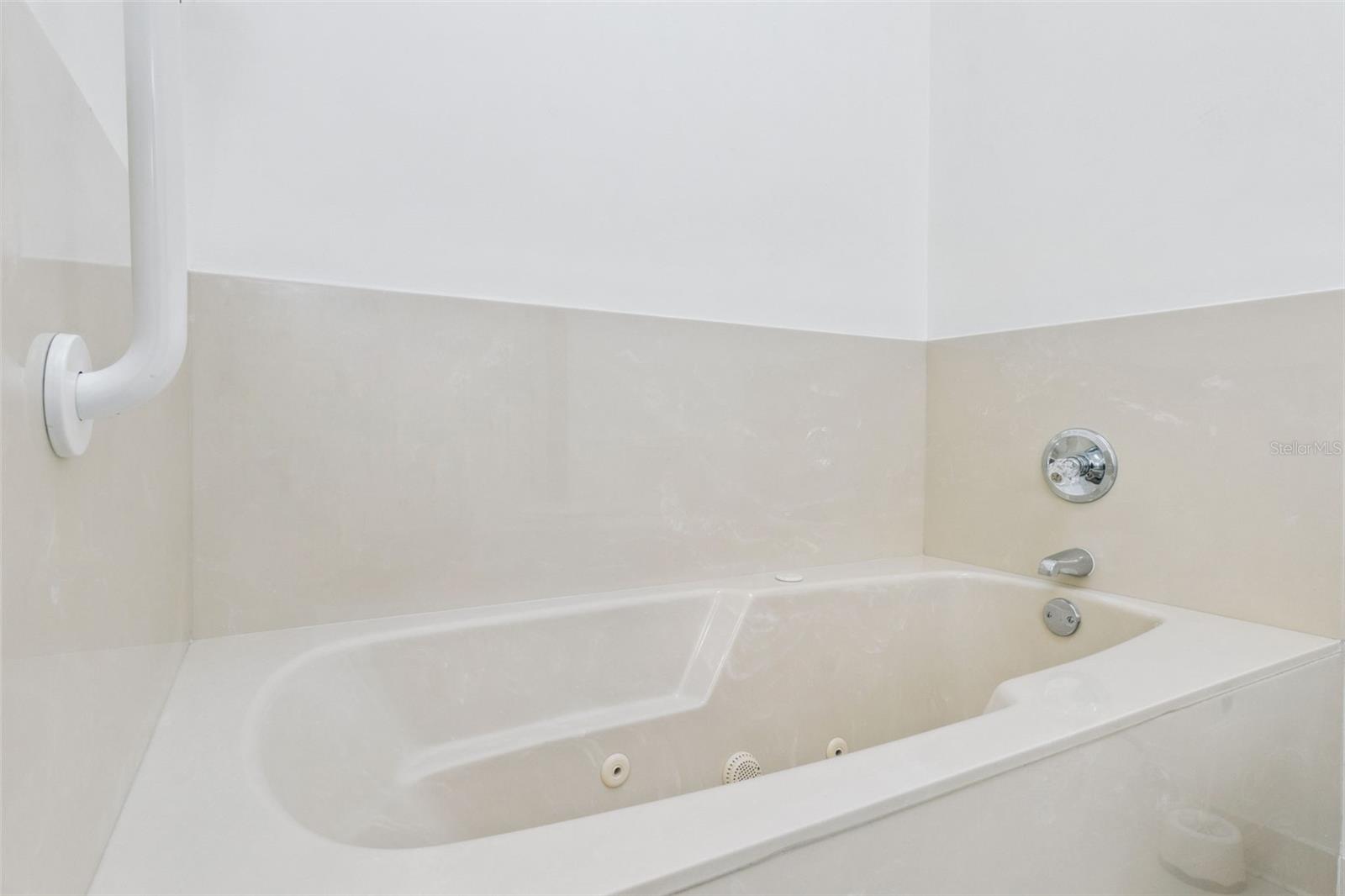 Image 28 of 46 For 2697 Clubhouse Drive