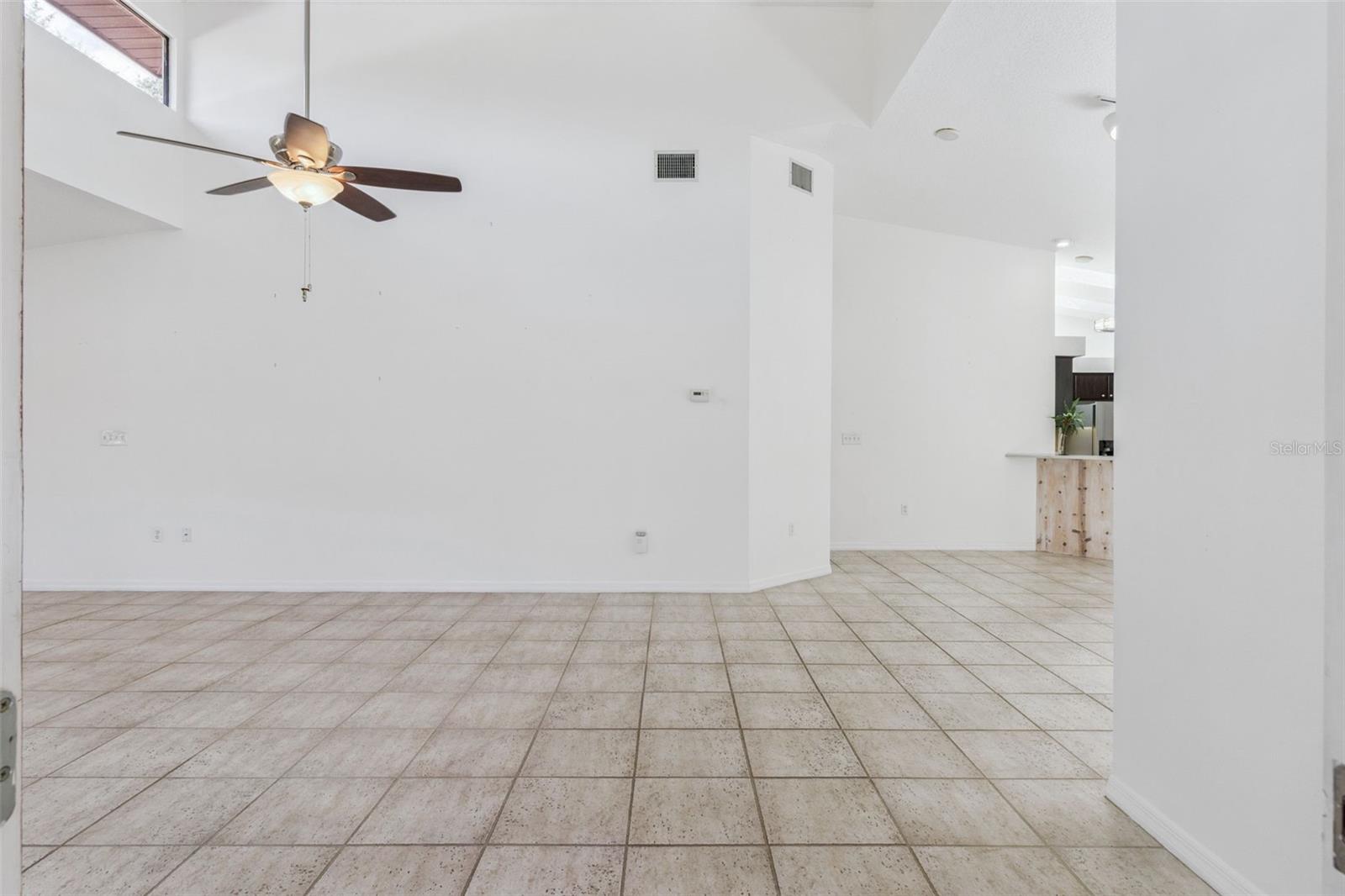 Image 9 of 46 For 2697 Clubhouse Drive