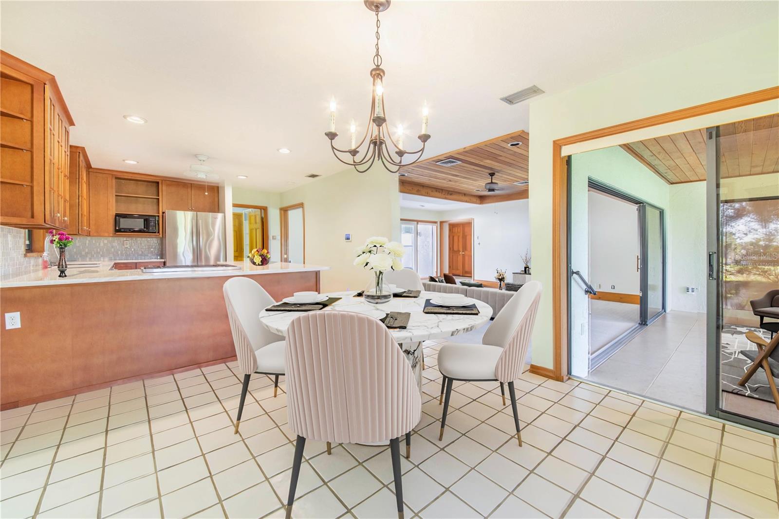 Image 14 of 39 For 20 Coventry Drive