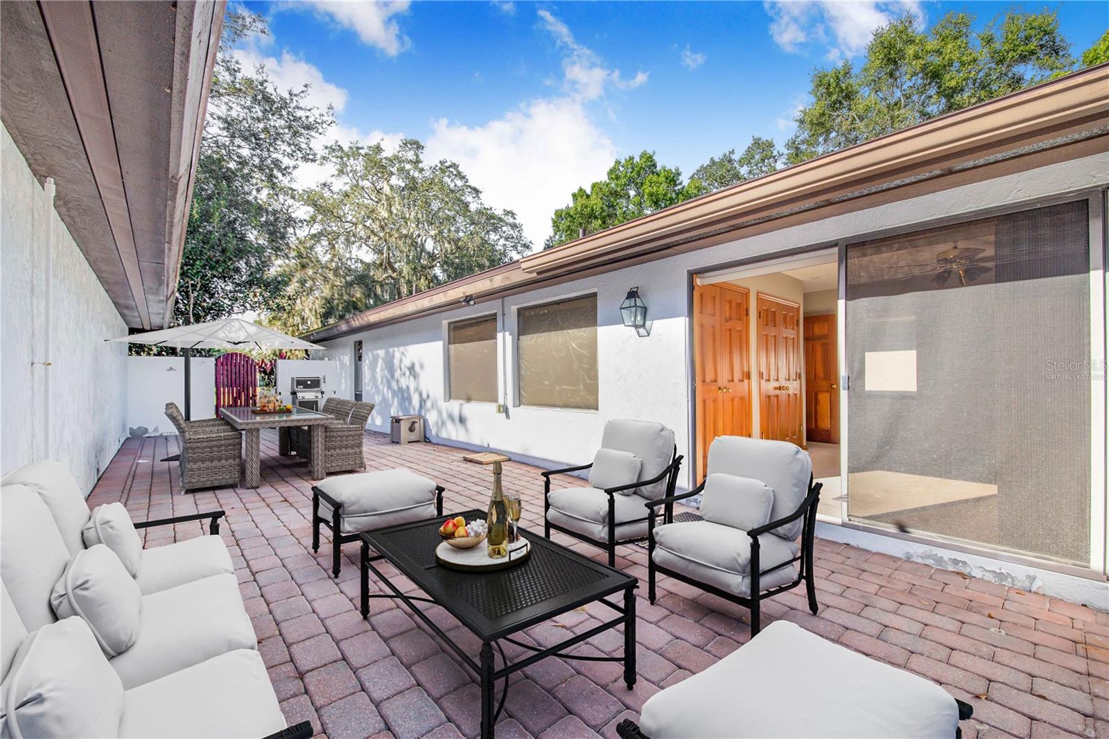 Image 18 of 39 For 20 Coventry Drive