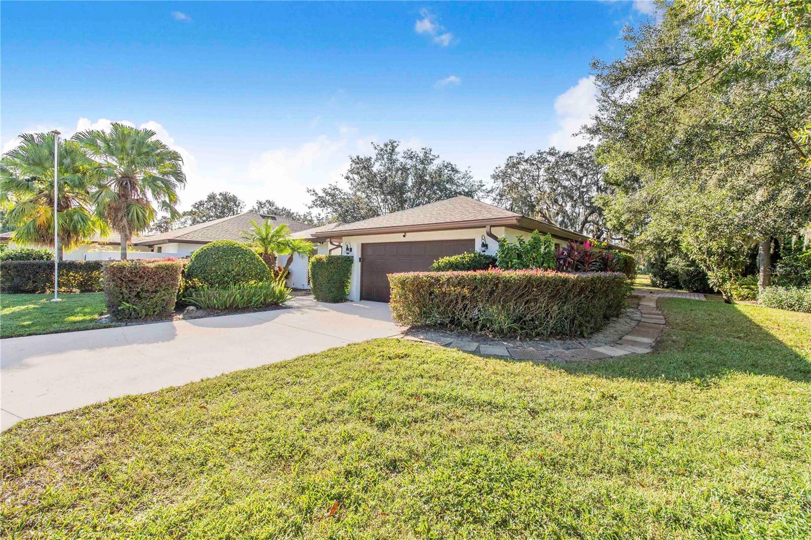 Image 3 of 39 For 20 Coventry Drive