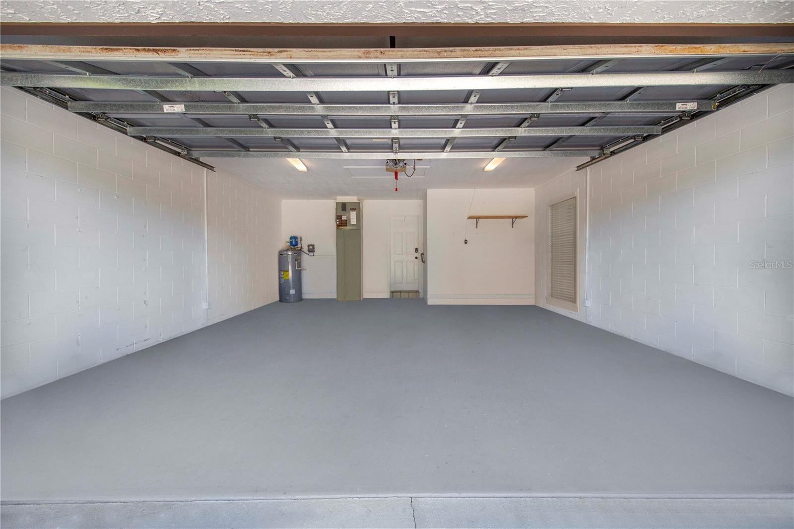 Image 30 of 39 For 20 Coventry Drive