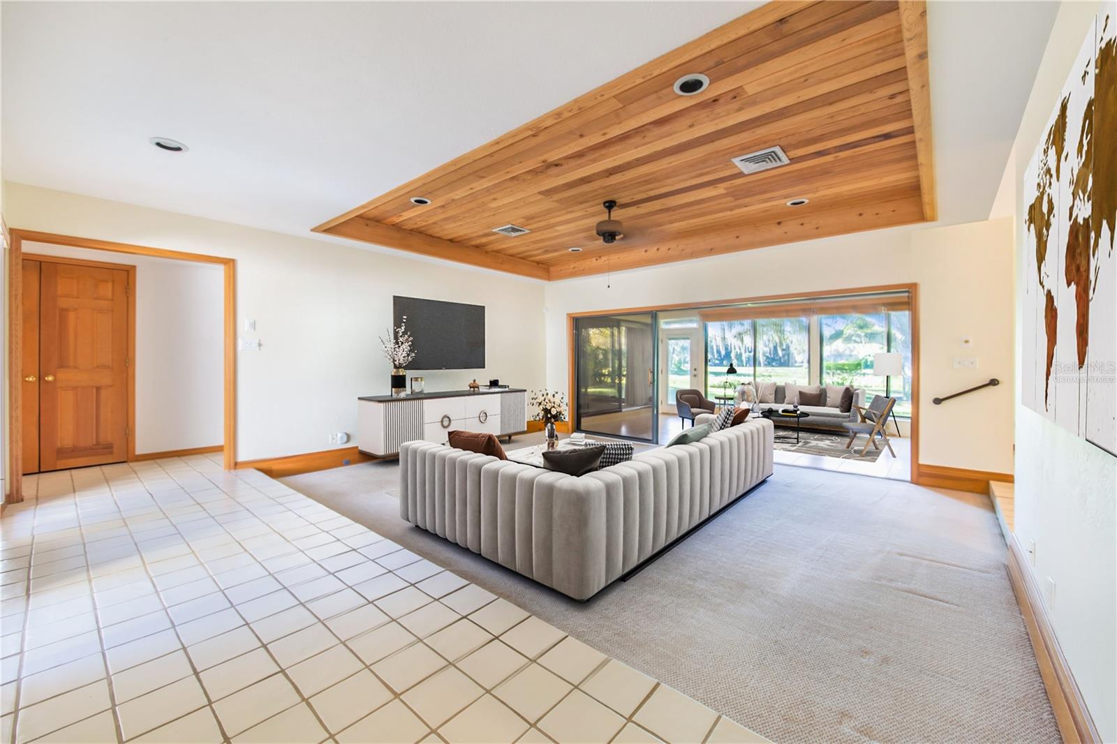 Image 7 of 39 For 20 Coventry Drive