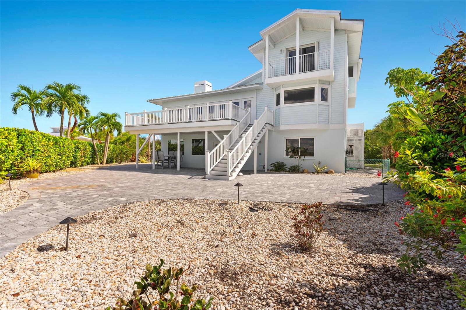 Image 4 of 67 For 13065 Via Aurelia