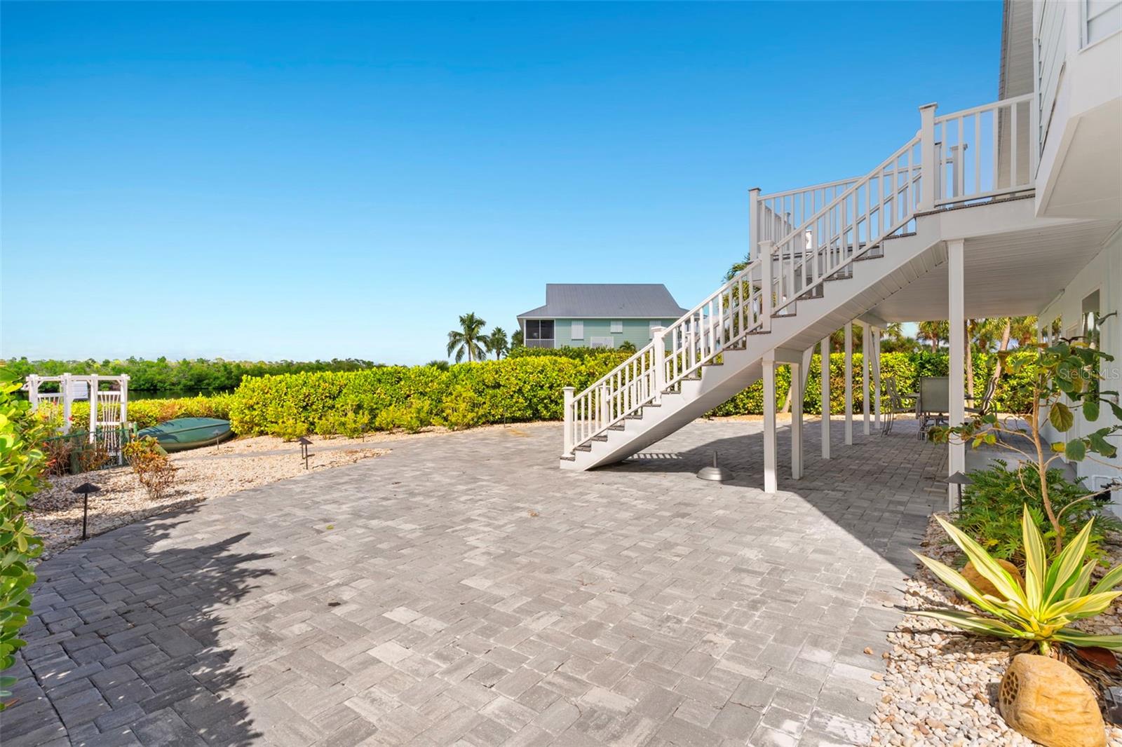 Image 42 of 67 For 13065 Via Aurelia