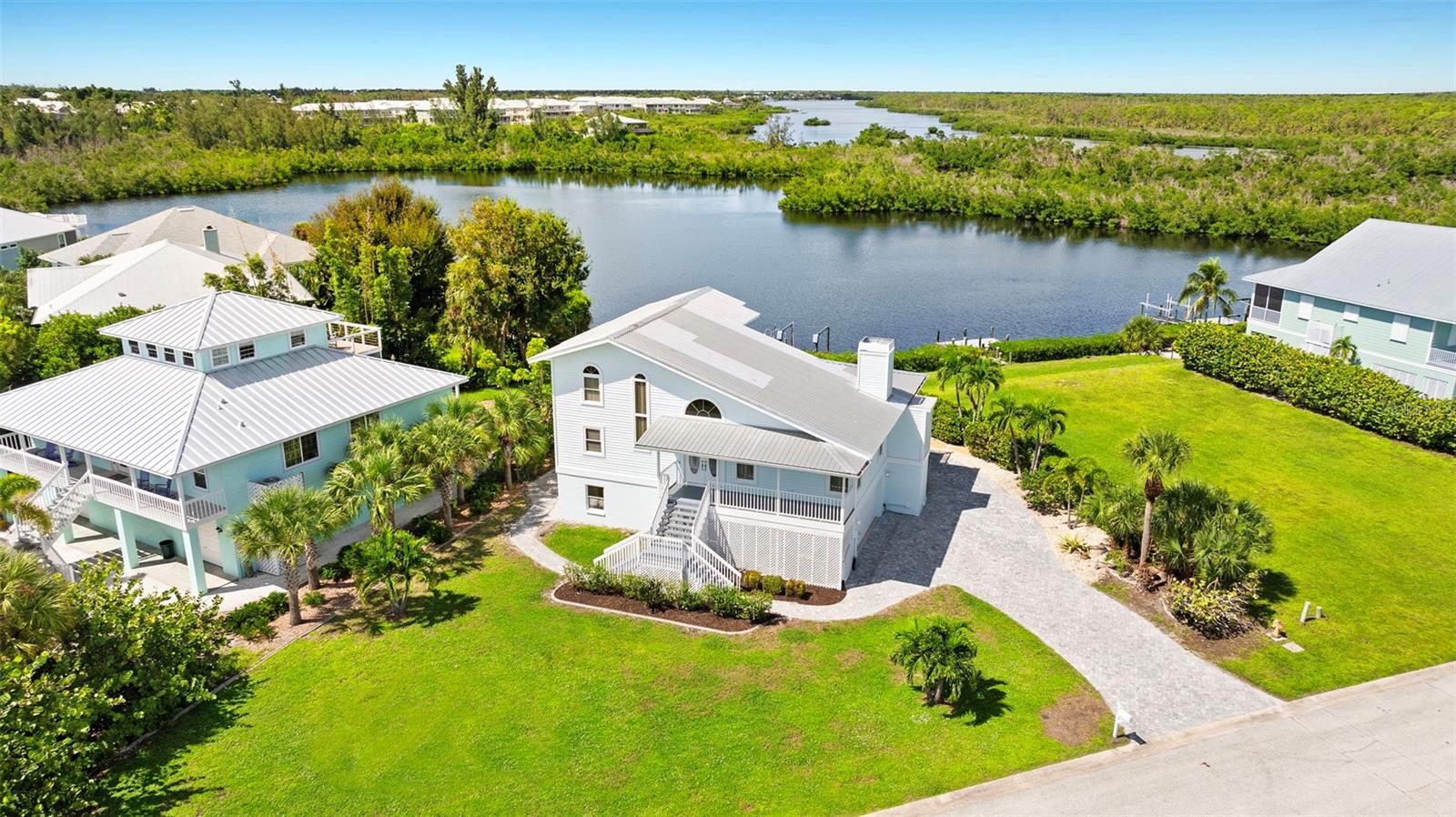 Image 5 of 67 For 13065 Via Aurelia