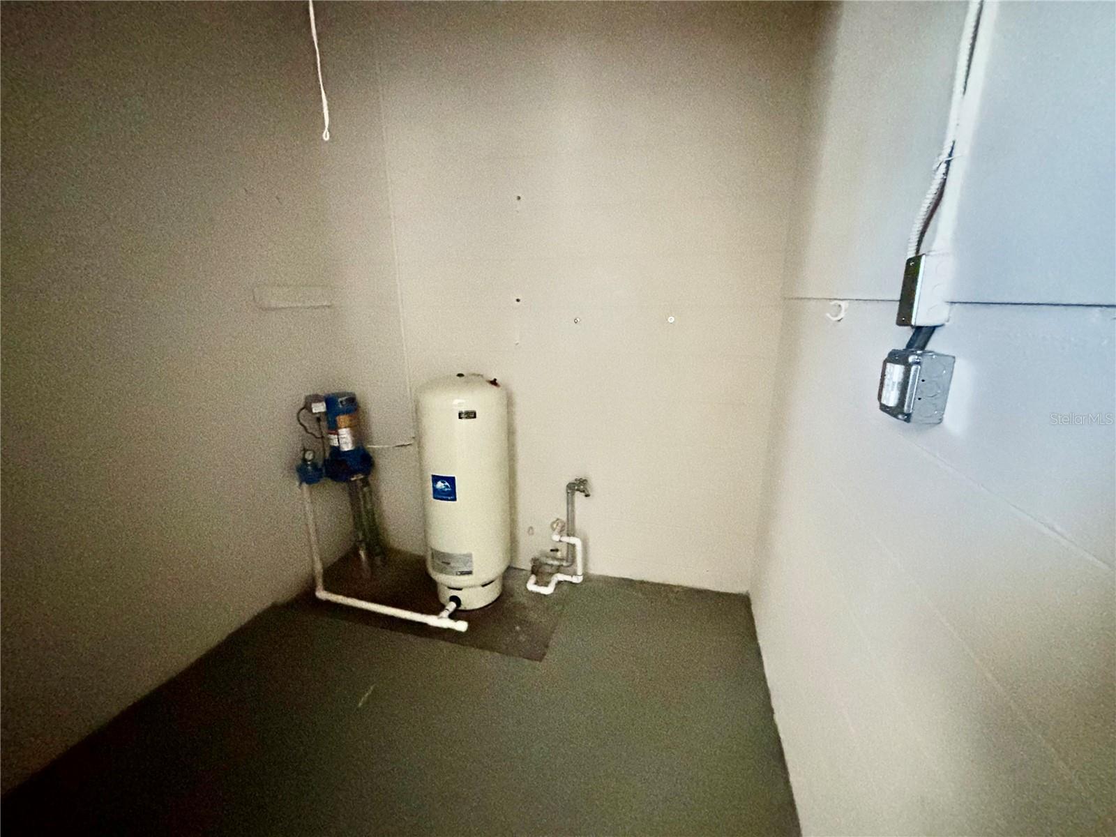 Image 28 of 37 For 3430 Lakeview Drive