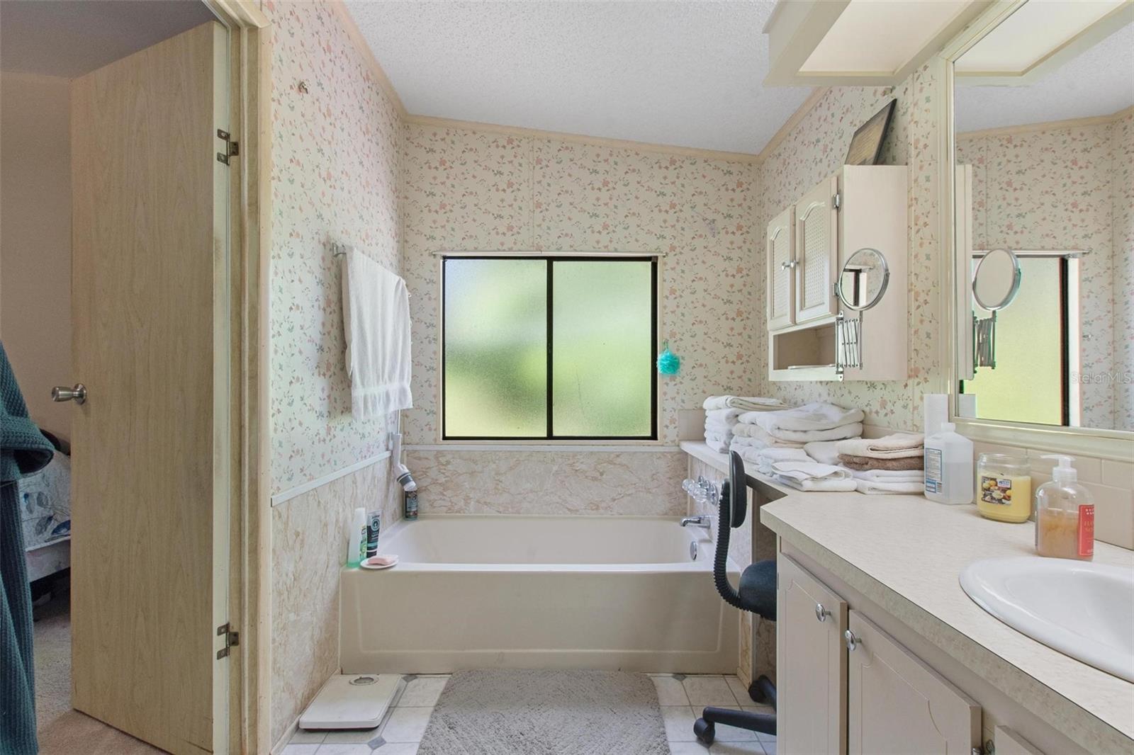 Image 16 of 48 For 4998 Fairmont Road