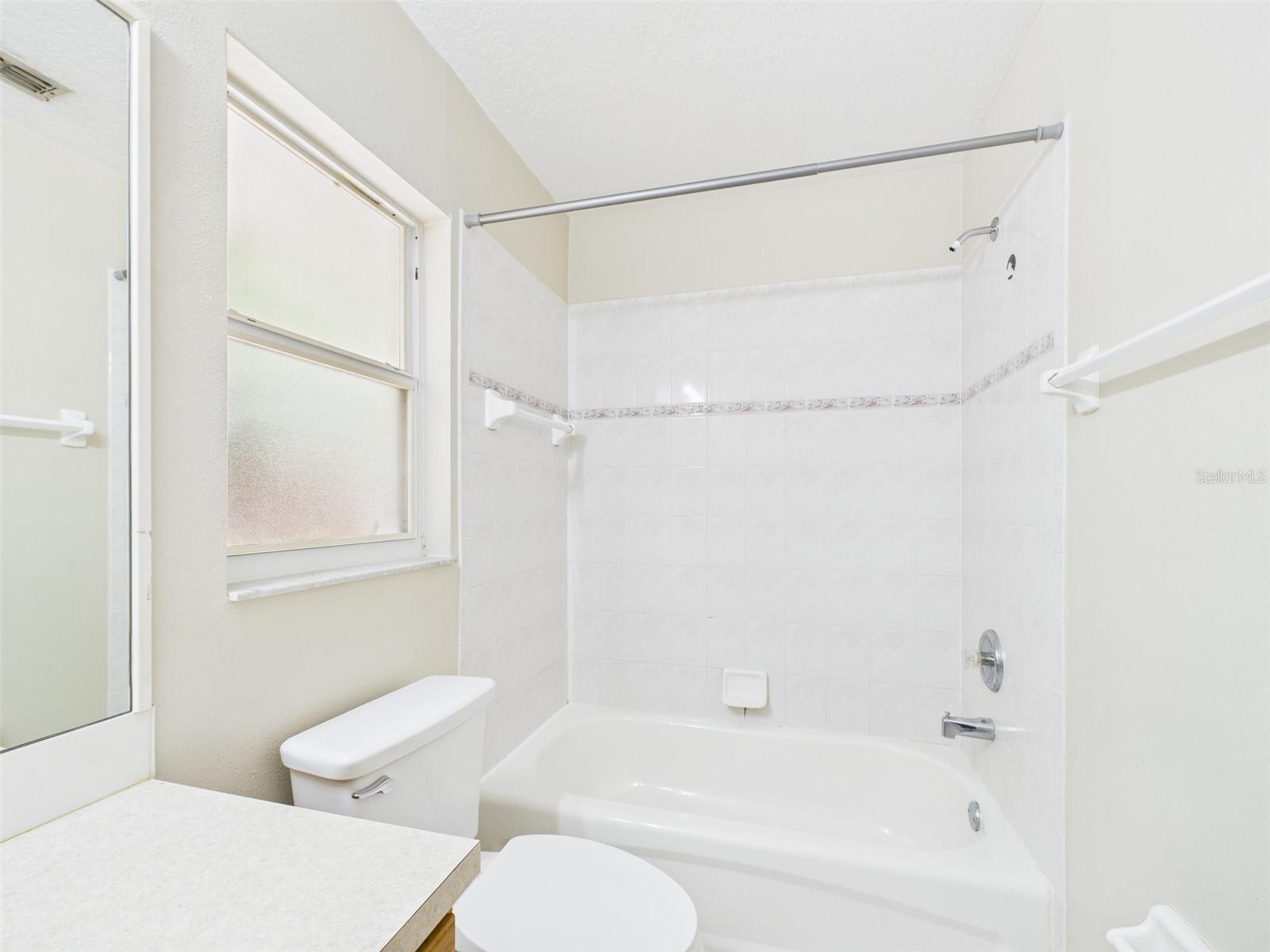 Image 22 of 35 For 322 Bloxam Avenue