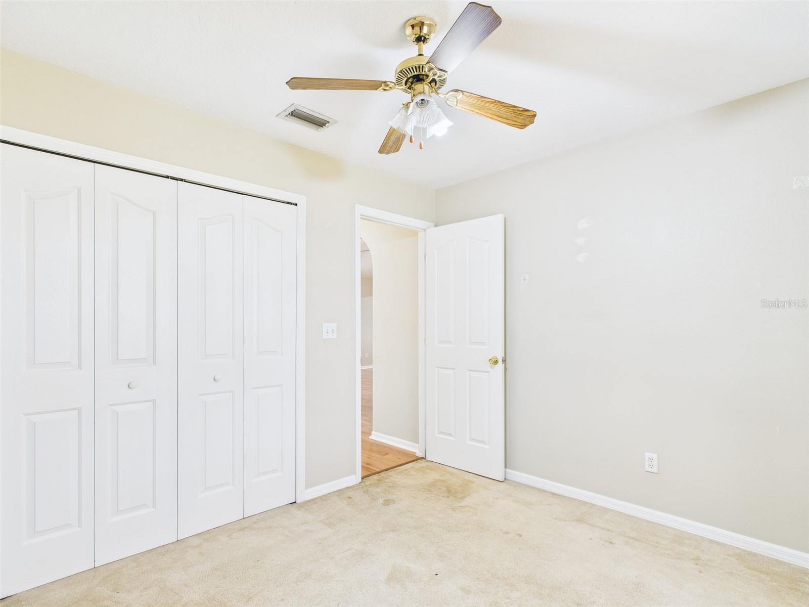 Image 23 of 35 For 322 Bloxam Avenue