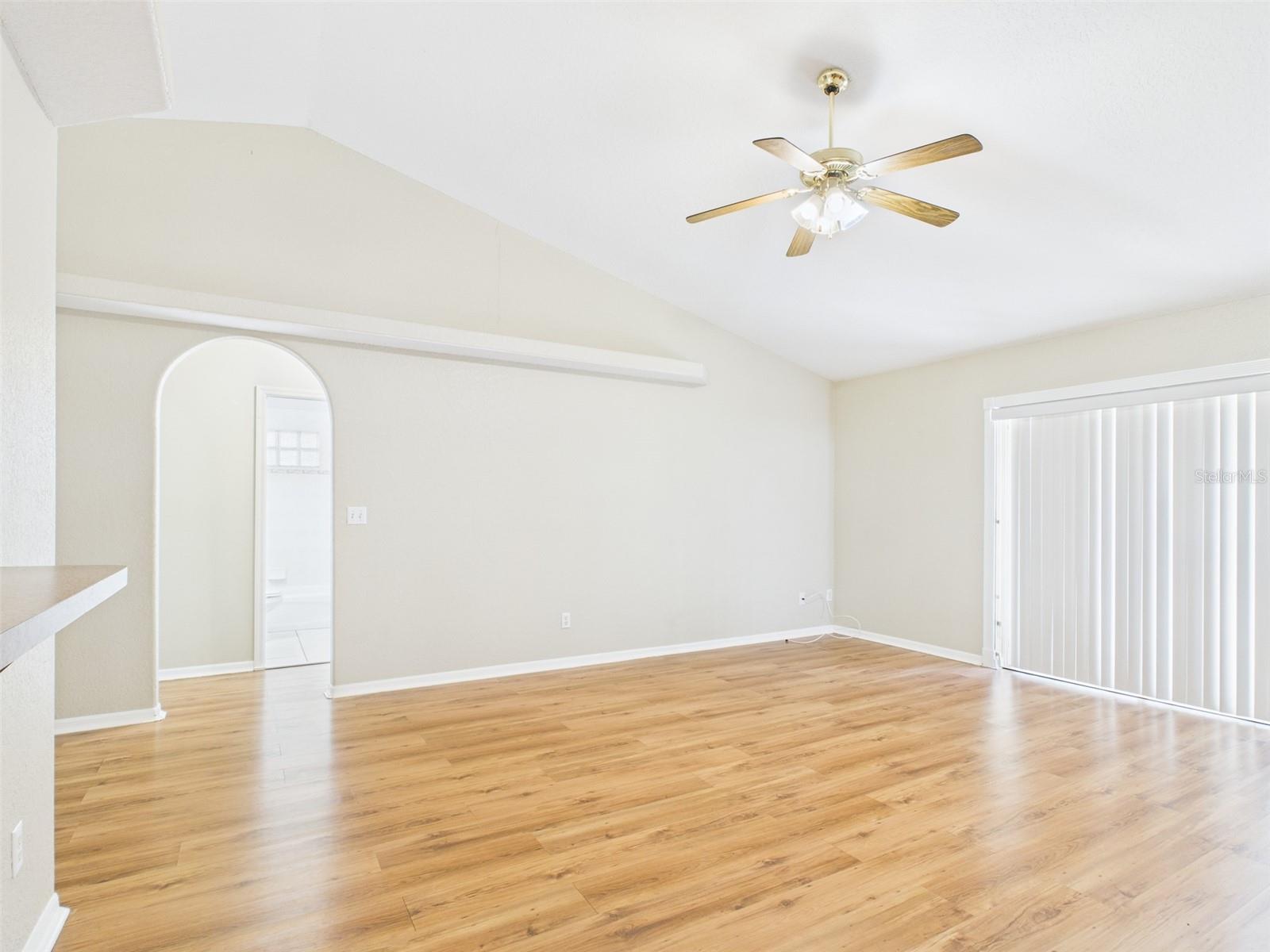 Image 7 of 35 For 322 Bloxam Avenue