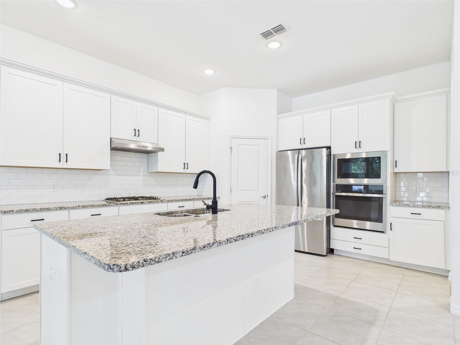 Image 10 of 45 For 2033 Emerald Springs Drive