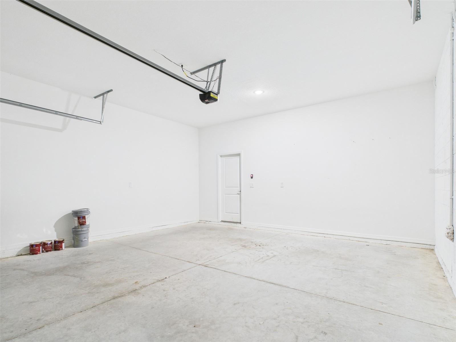 Image 35 of 45 For 2033 Emerald Springs Drive