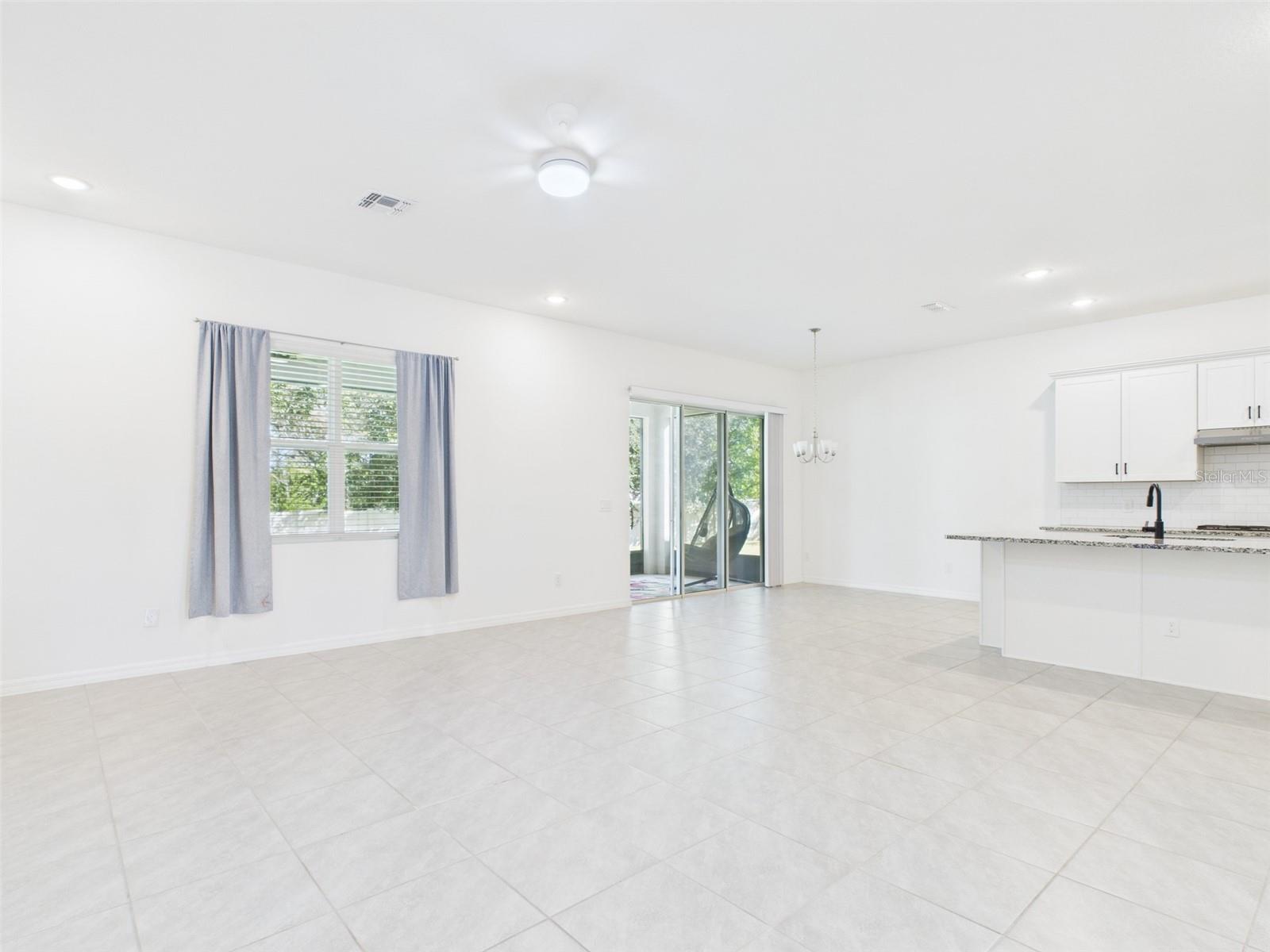 Image 6 of 45 For 2033 Emerald Springs Drive