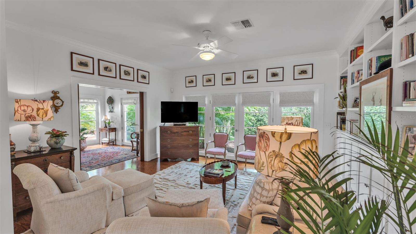 Listing photo id 8 for 2300 Scenic Highway 61