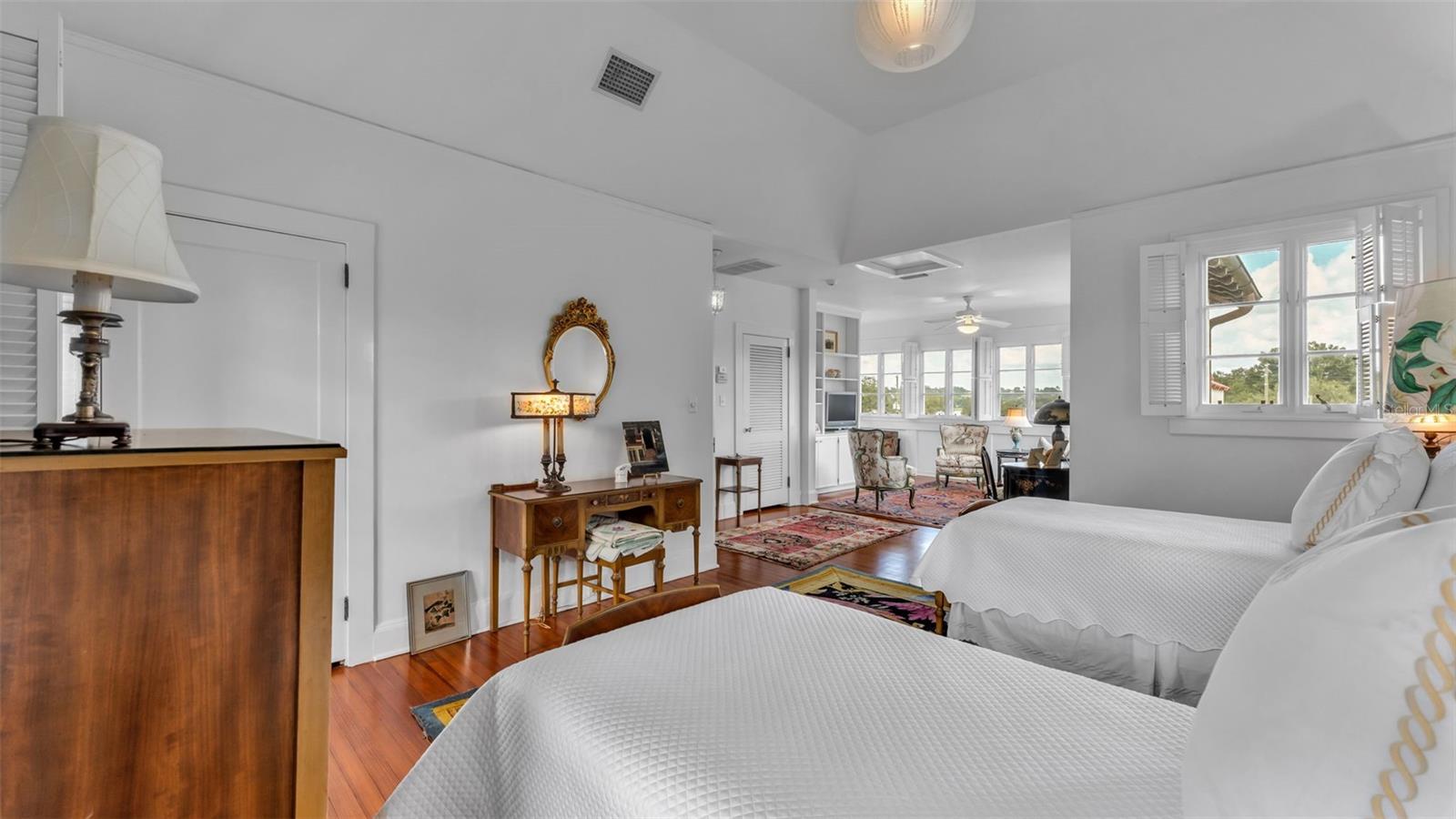 Listing photo id 15 for 2300 Scenic Highway 61