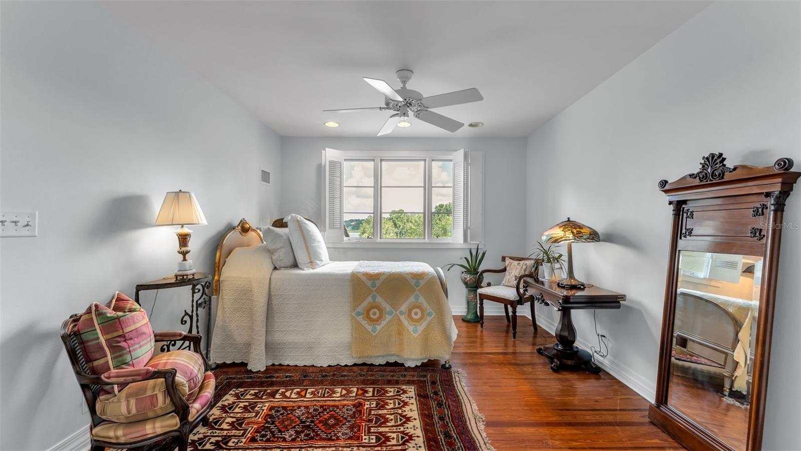 Listing photo id 22 for 2300 Scenic Highway 61