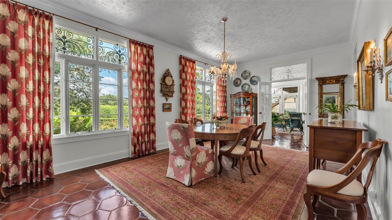 Listing photo id 4 for 2300 Scenic Highway 61