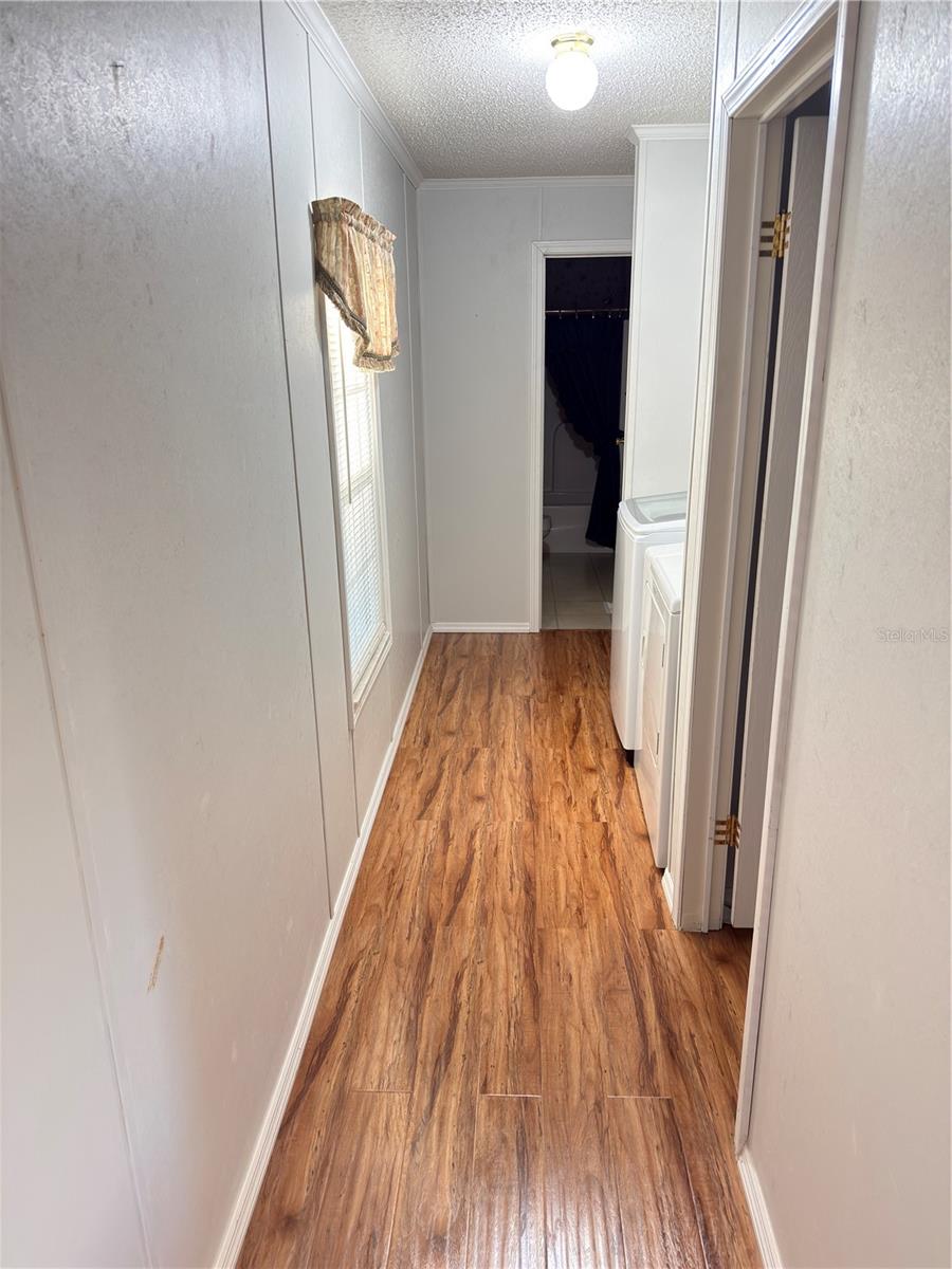 Image 21 of 51 For 5207 Island View Circle S