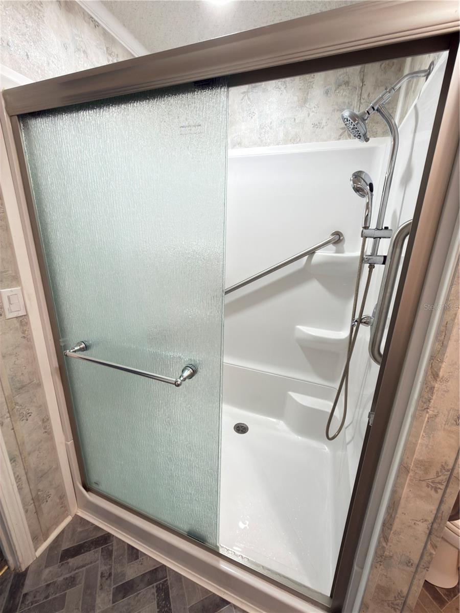 Image 34 of 51 For 5207 Island View Circle S