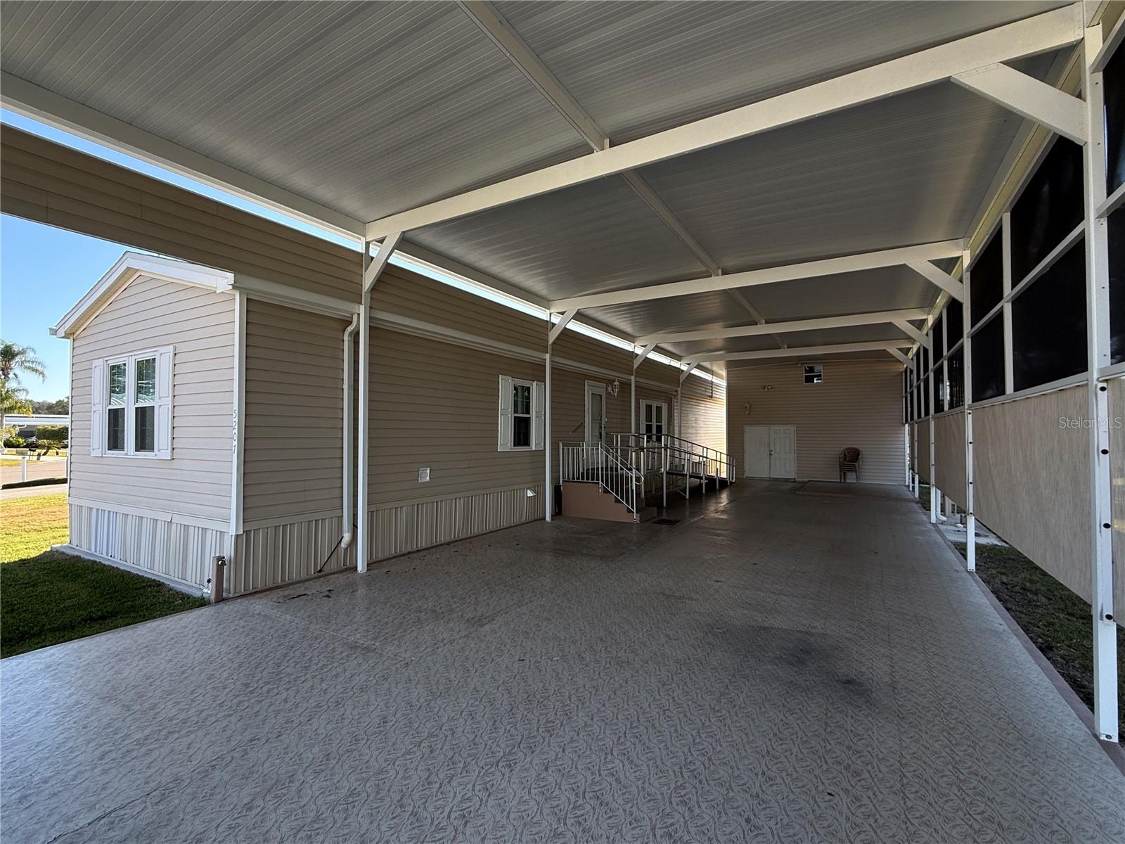 Image 6 of 51 For 5207 Island View Circle S