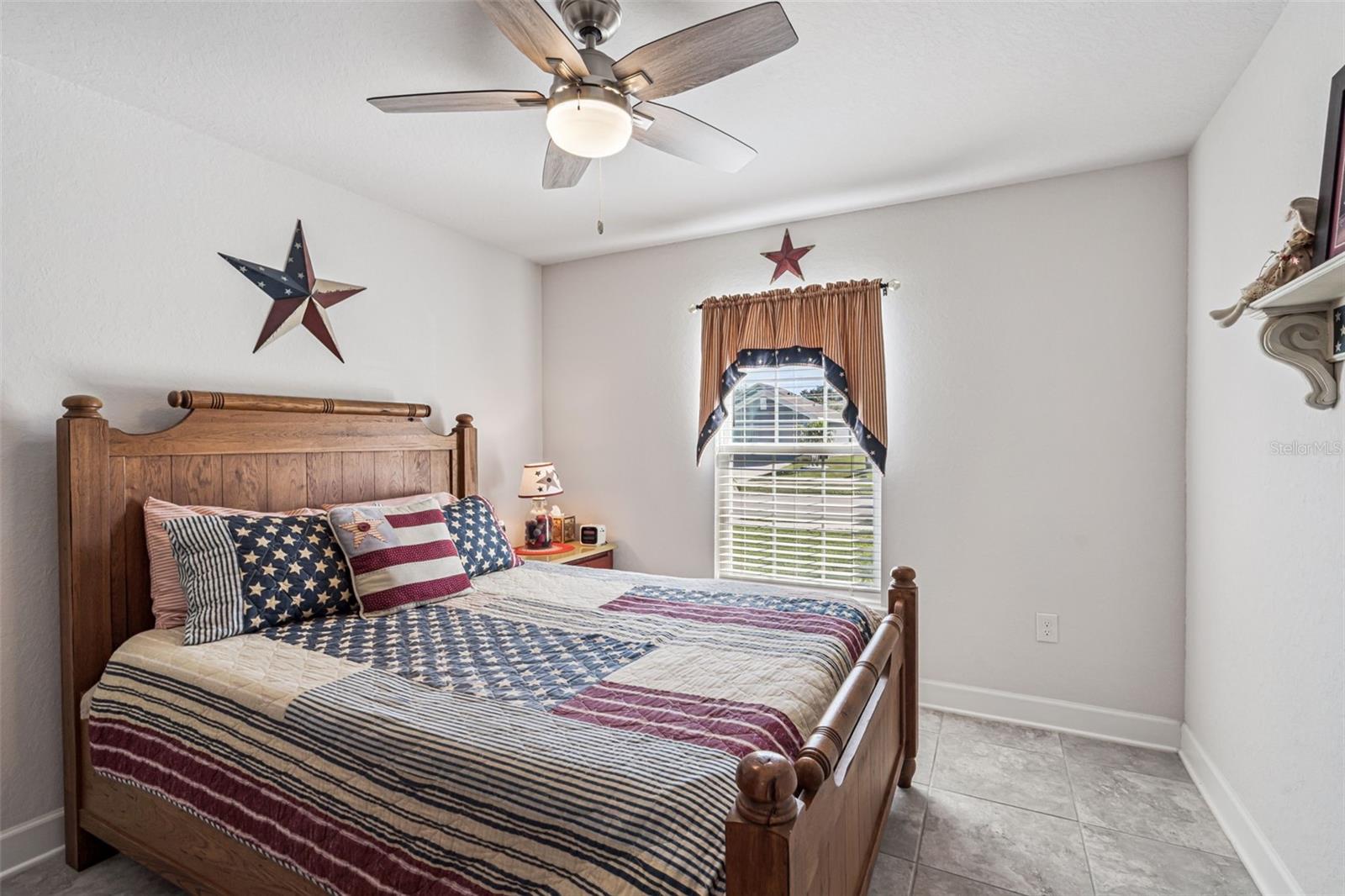 Listing photo id 18 for 4609 Brookshire Place