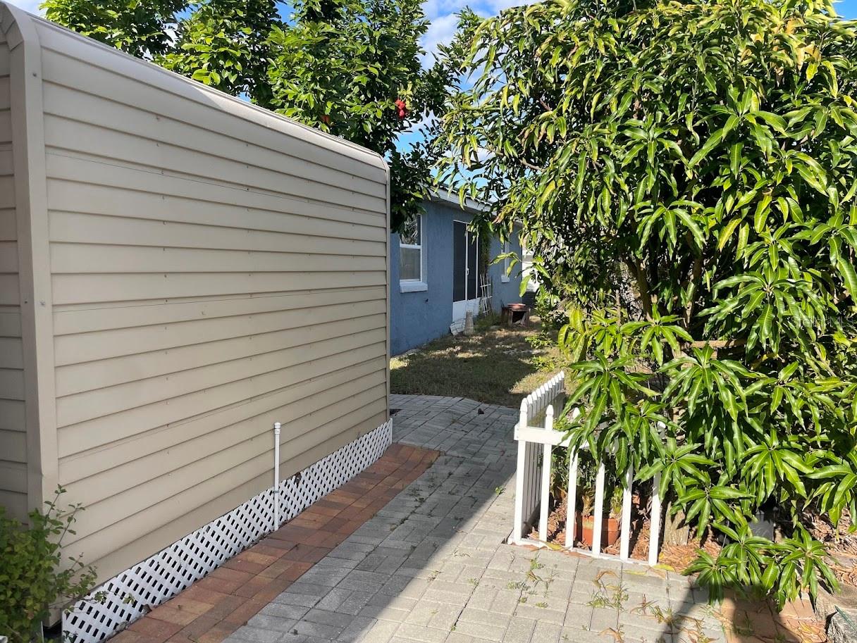 Image 21 of 29 For 4258 Orchid Boulevard