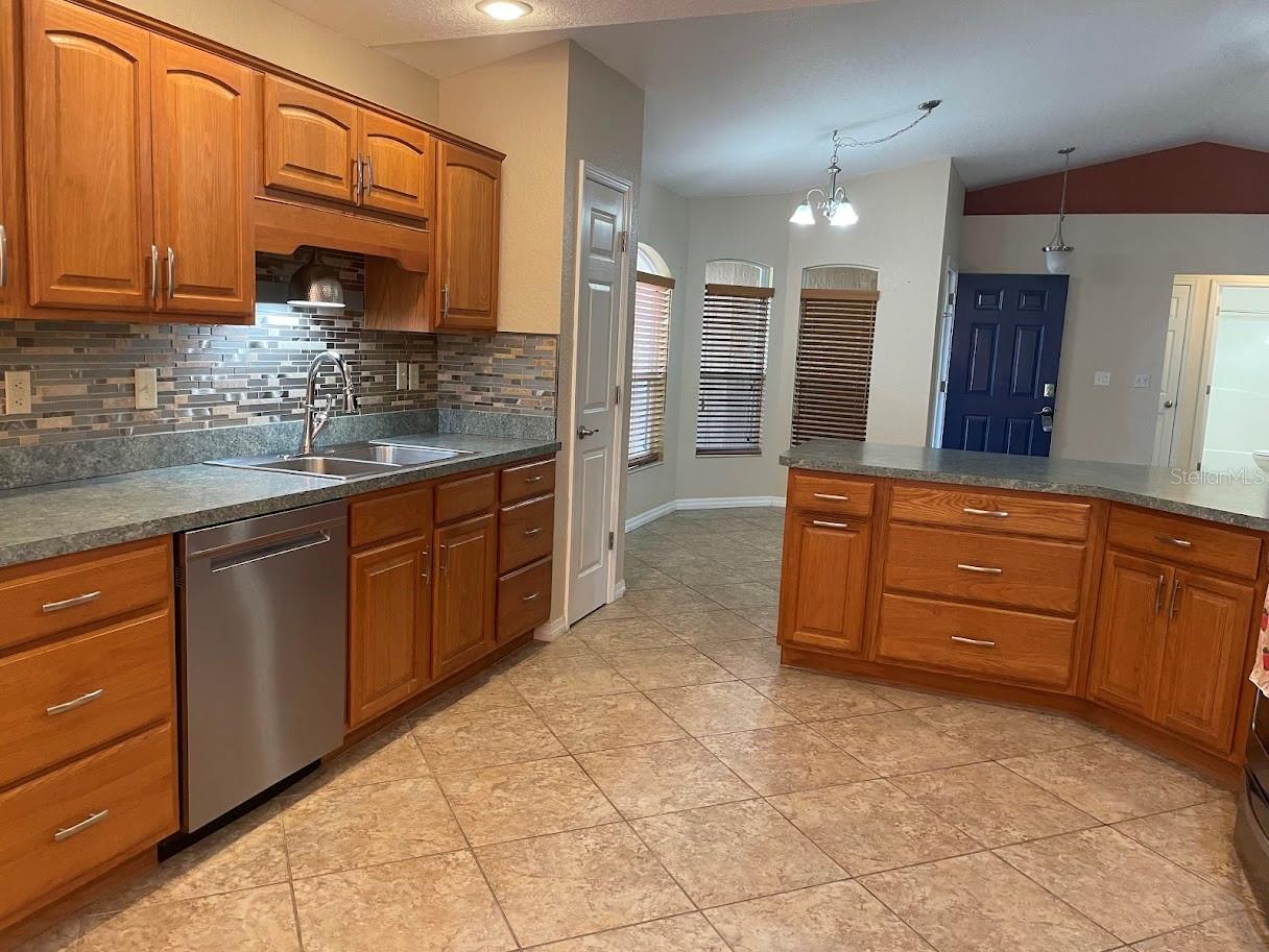 Image 8 of 29 For 4258 Orchid Boulevard