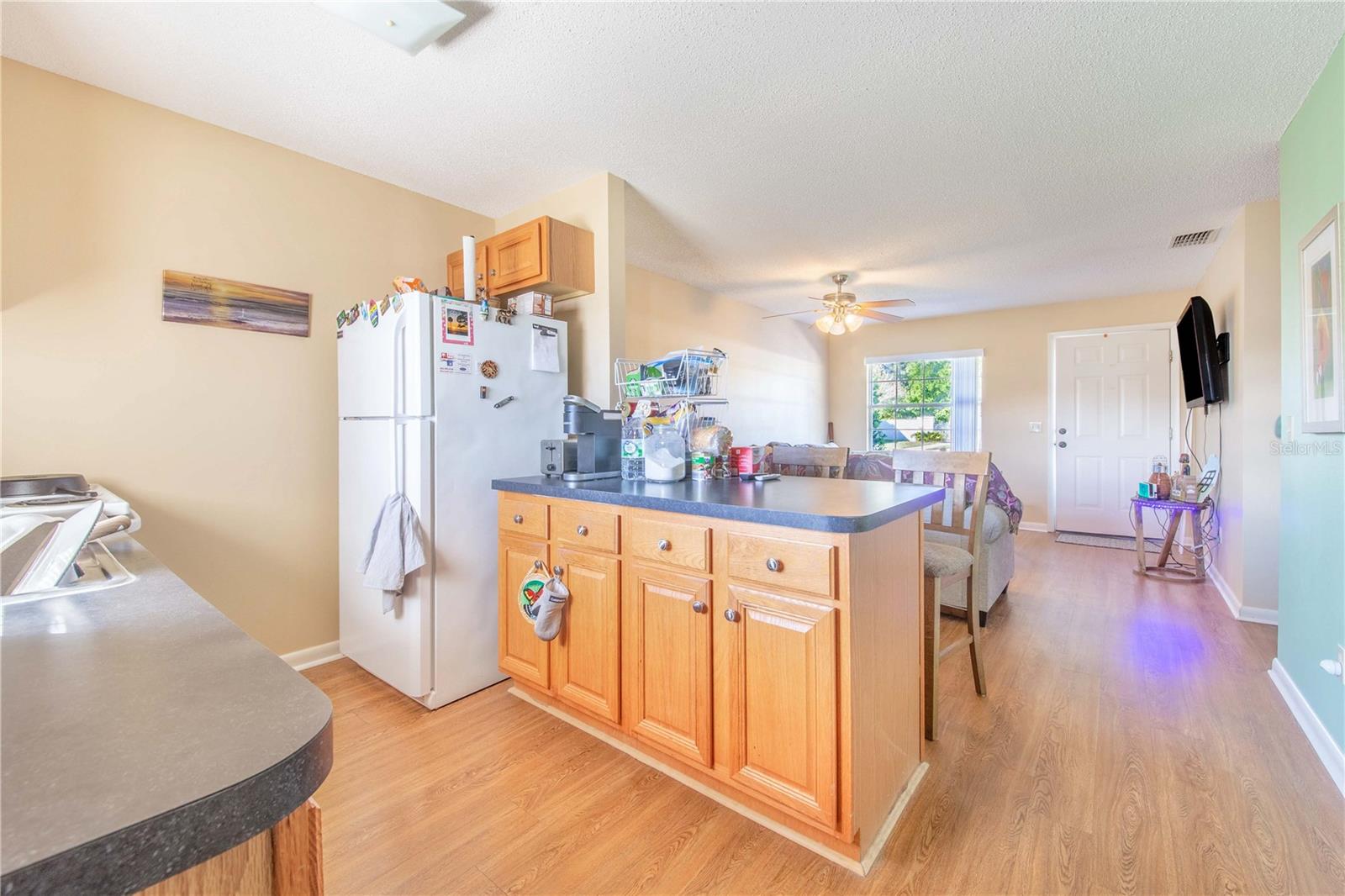 Image 11 of 24 For 1413 Thousand Roses Drive S