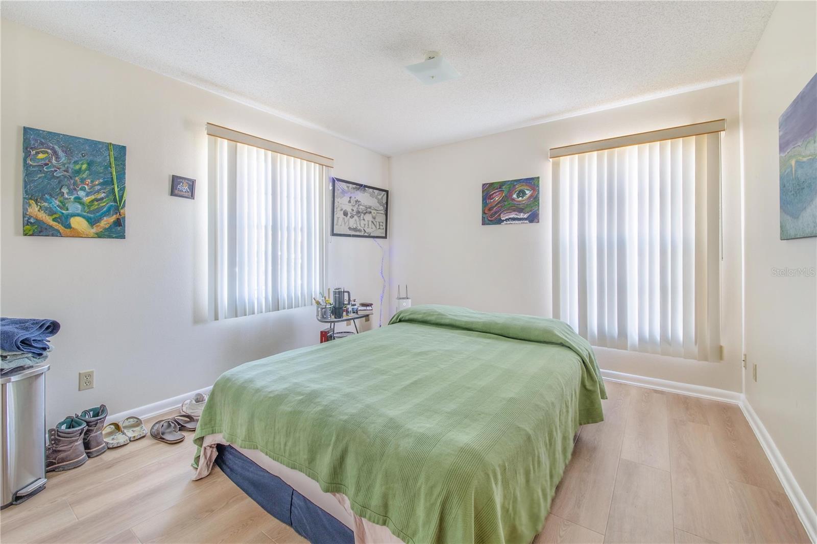 Image 15 of 24 For 1413 Thousand Roses Drive S