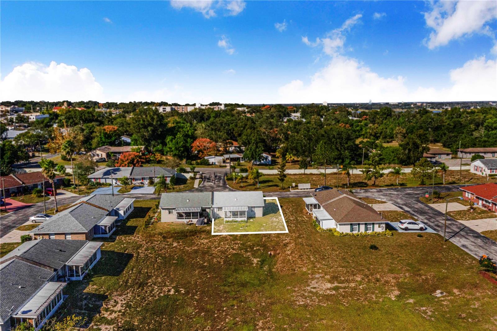 Image 23 of 24 For 1413 Thousand Roses Drive S