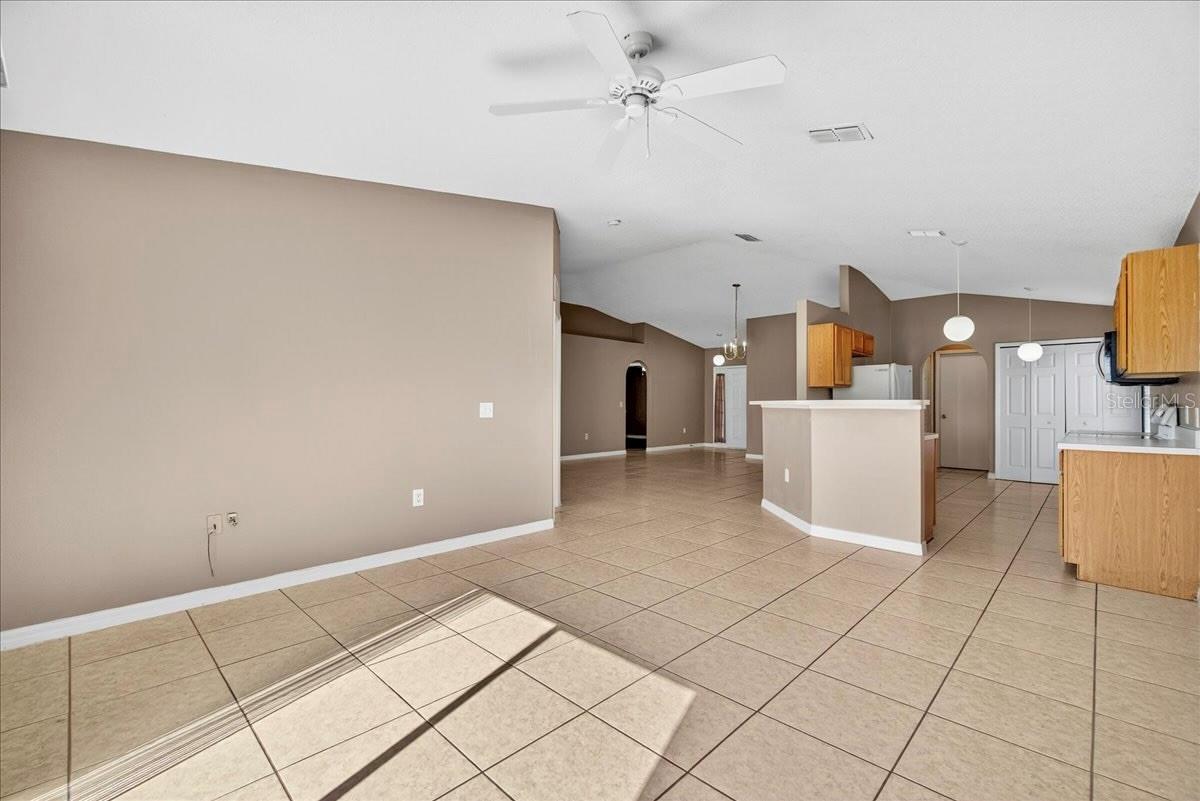 Image 12 of 43 For 3926 Warbler Drive