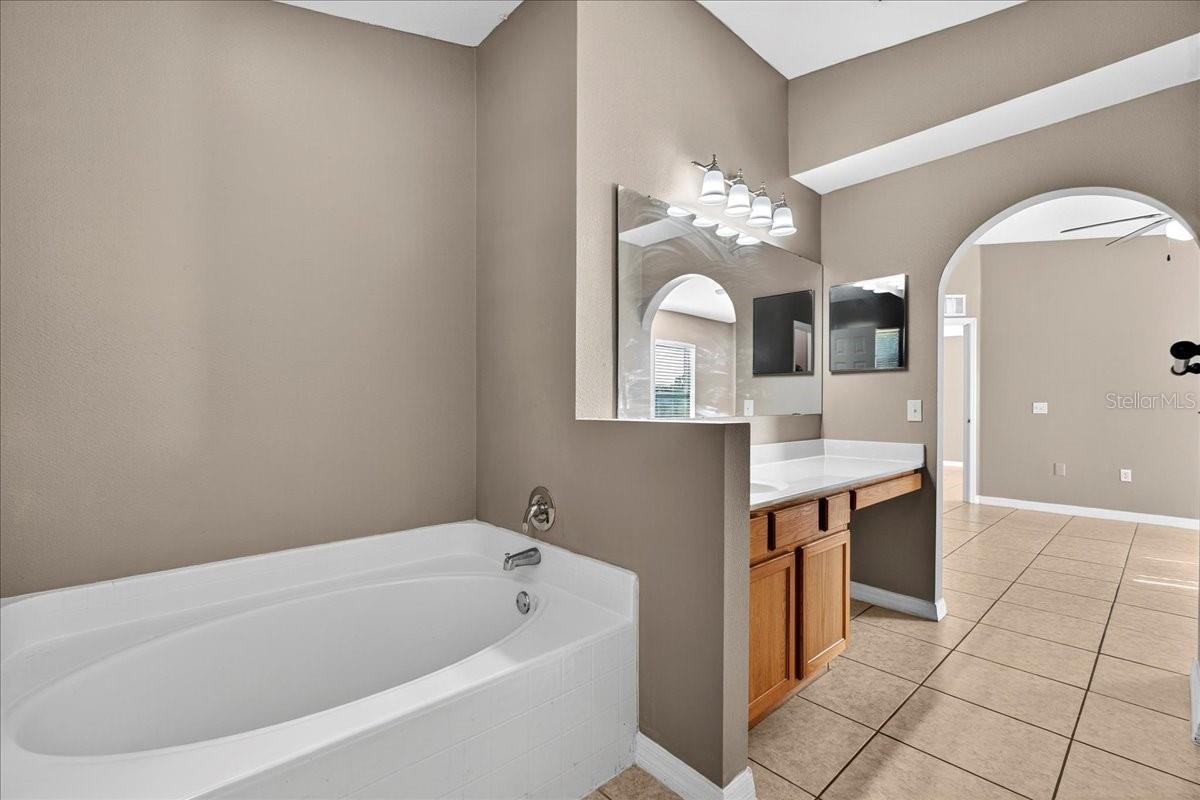 Image 23 of 43 For 3926 Warbler Drive