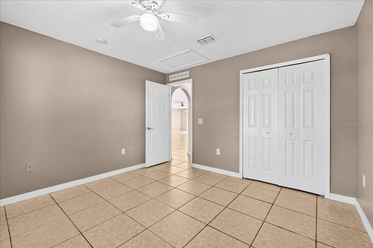 Image 27 of 43 For 3926 Warbler Drive