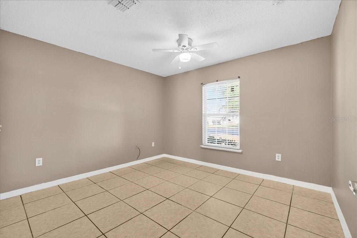 Image 28 of 43 For 3926 Warbler Drive