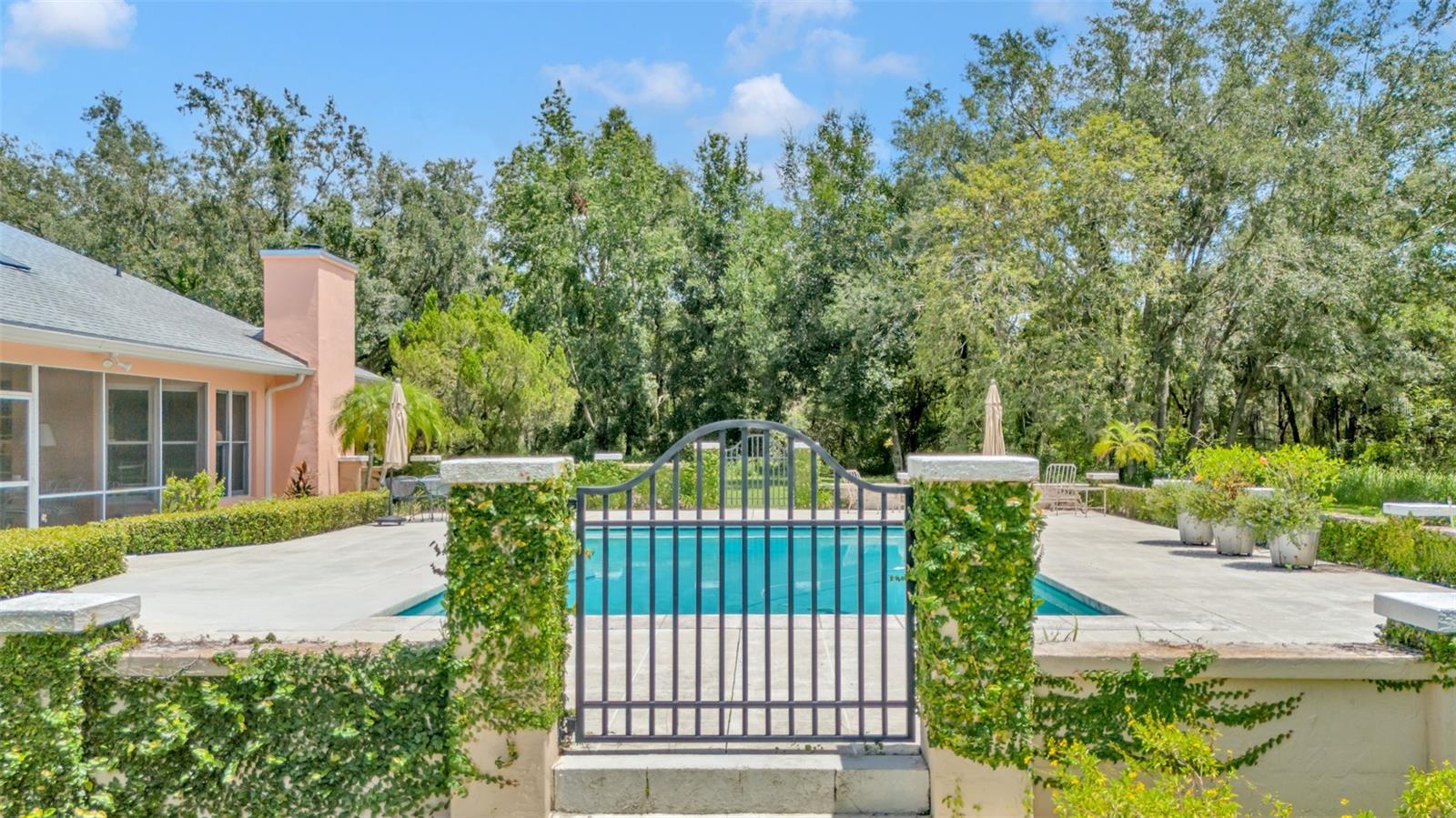 Listing photo id 15 for 116 Mountain Lake