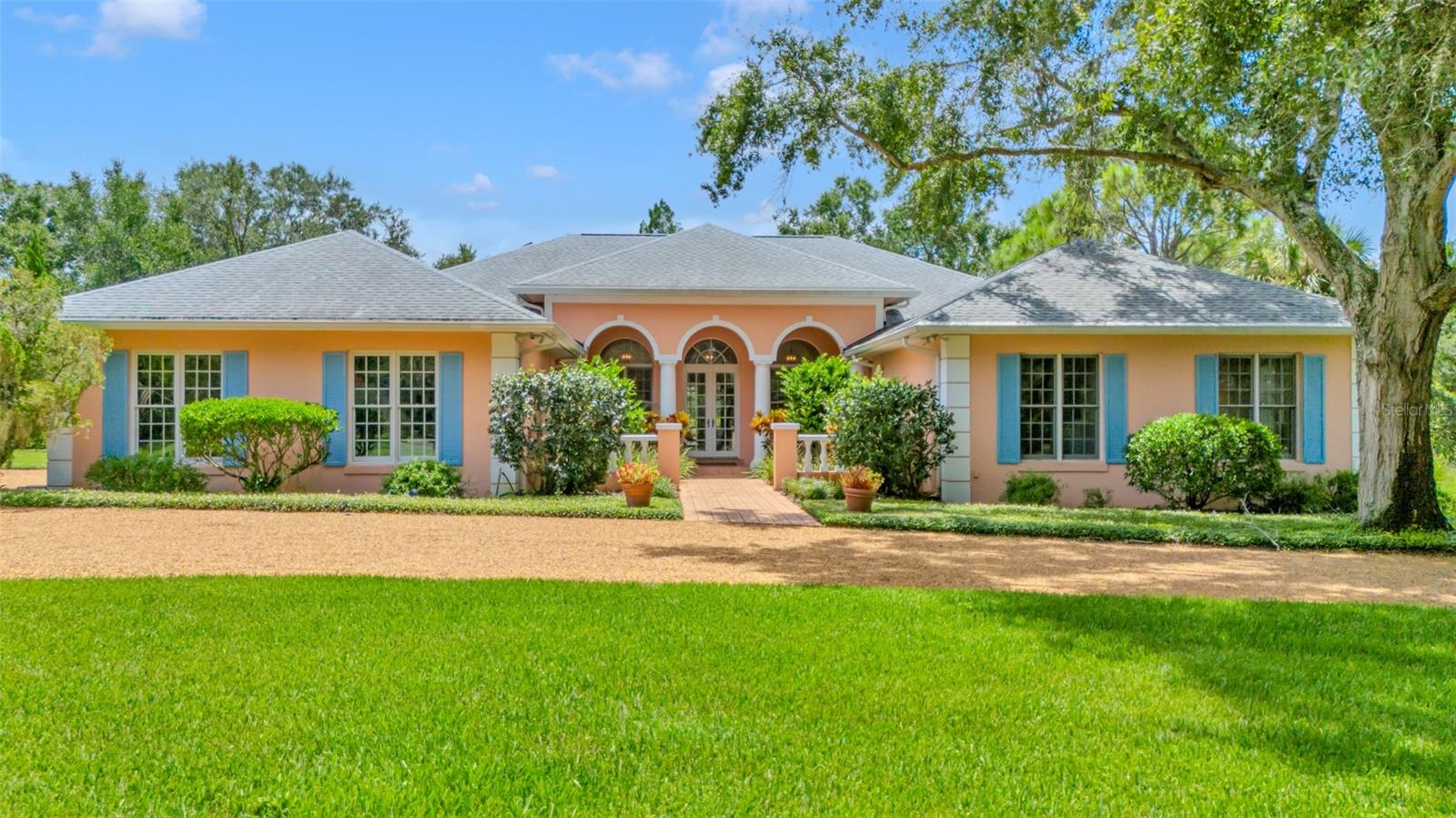 Listing photo id 0 for 116 Mountain Lake