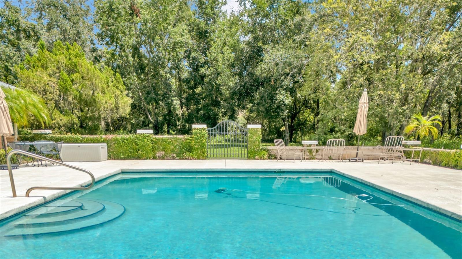 Listing photo id 18 for 116 Mountain Lake