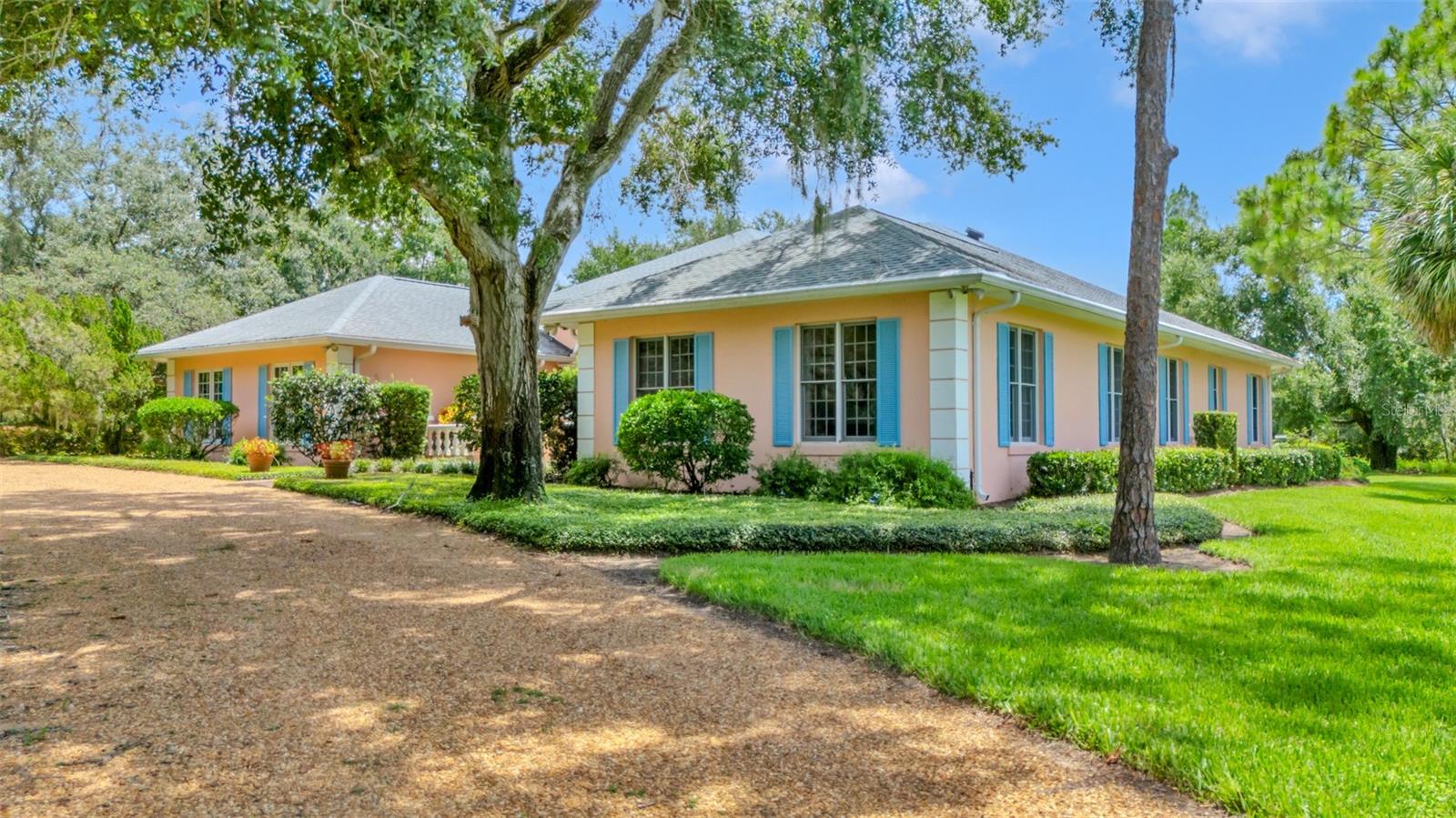 Listing photo id 3 for 116 Mountain Lake